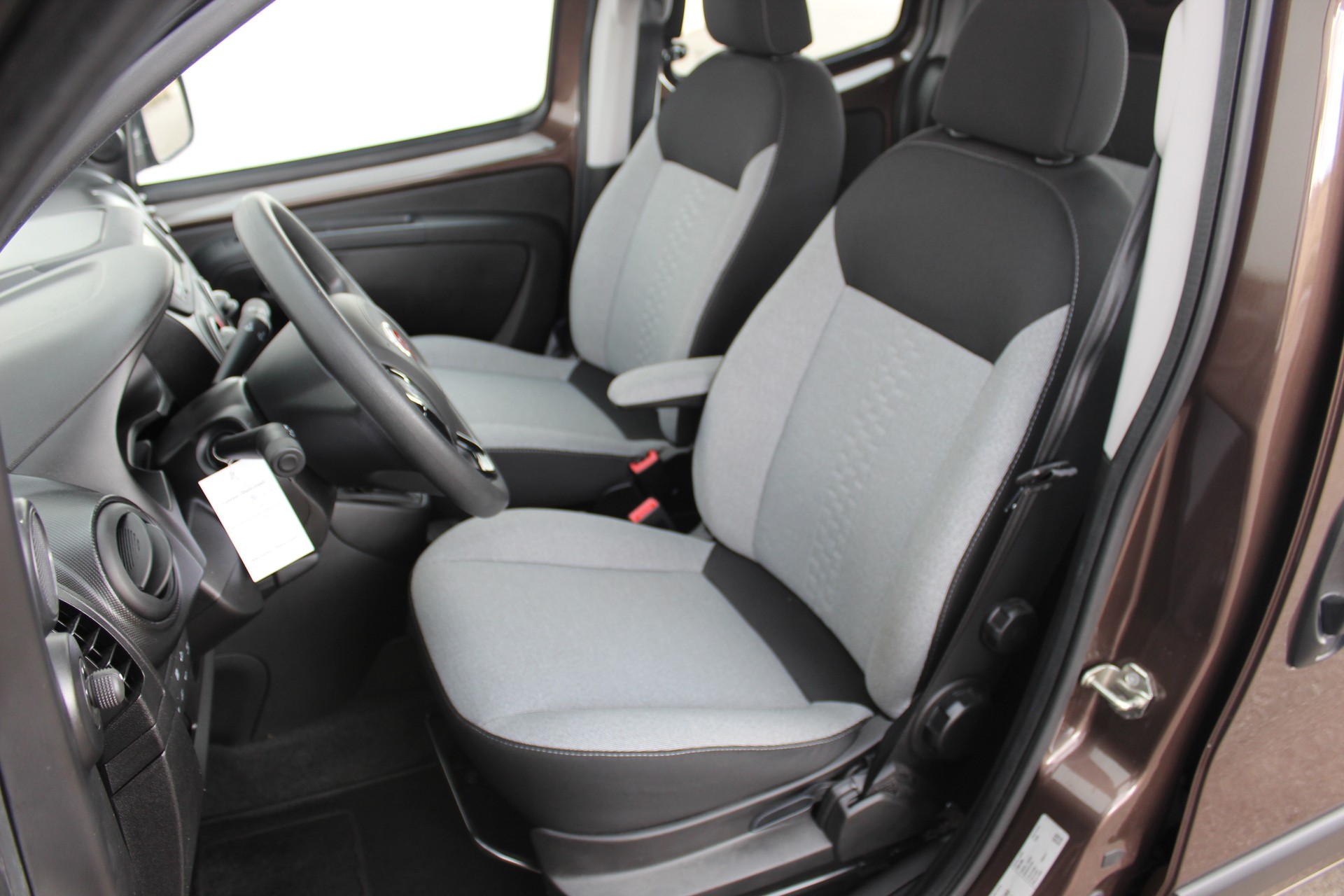 FIAT 1.4 8V Swiss-image-5