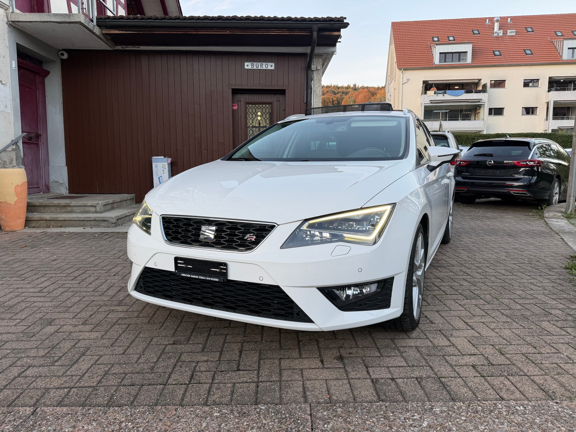 SEAT Leon ST 2.0 TDI FR-image-0