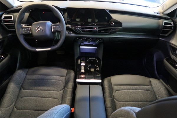 CITROEN C5 X 1.2 Feel Pack EAT8-image-12