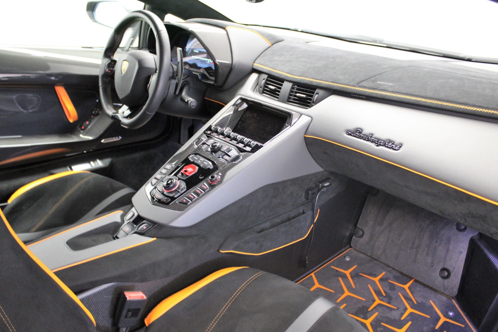 LAMBORGHINI Aventador LP770-4 SVJ Superveloce Coupé E-Gear-image-5