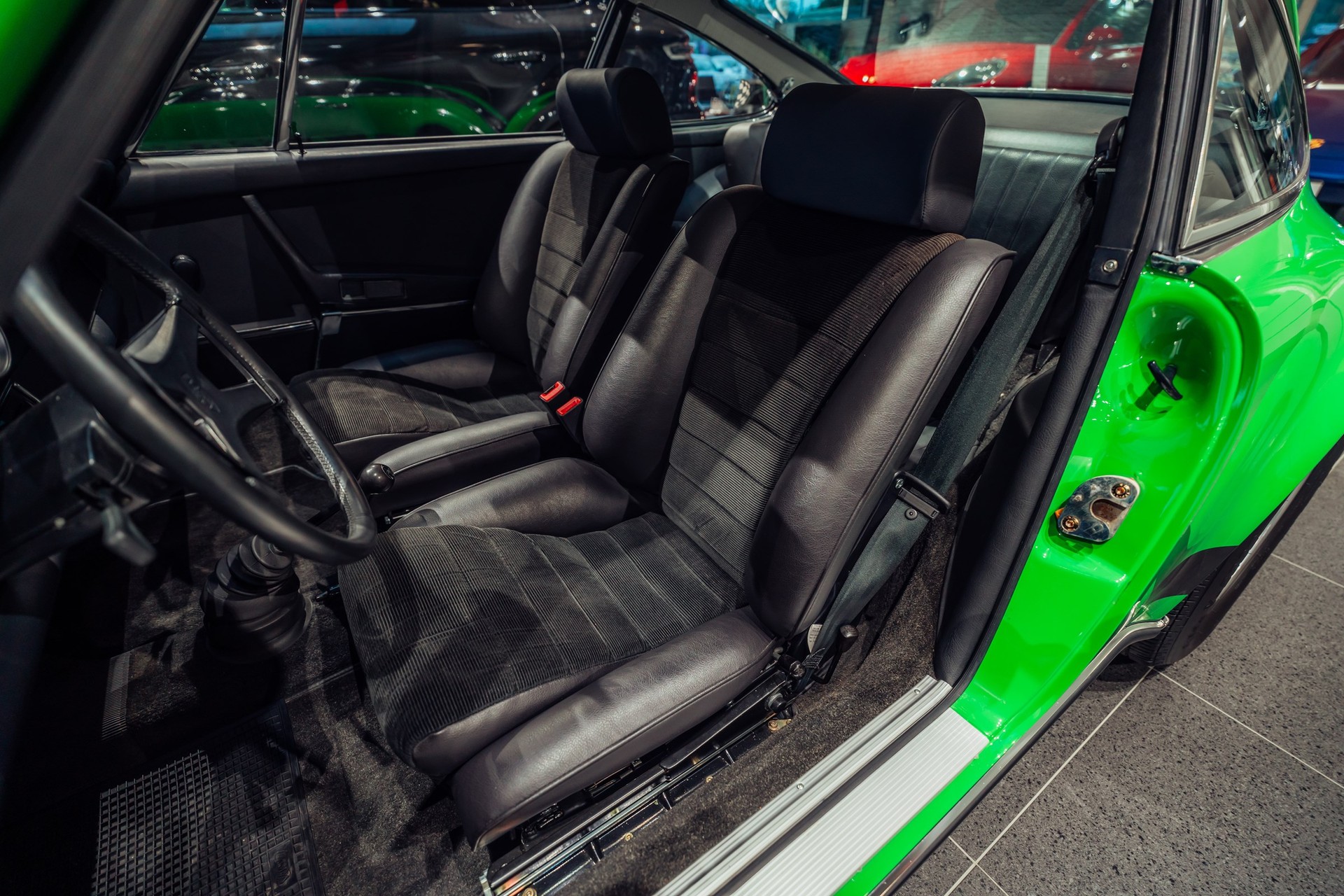 PORSCHE 911 Carrera RS 2.7-image-7