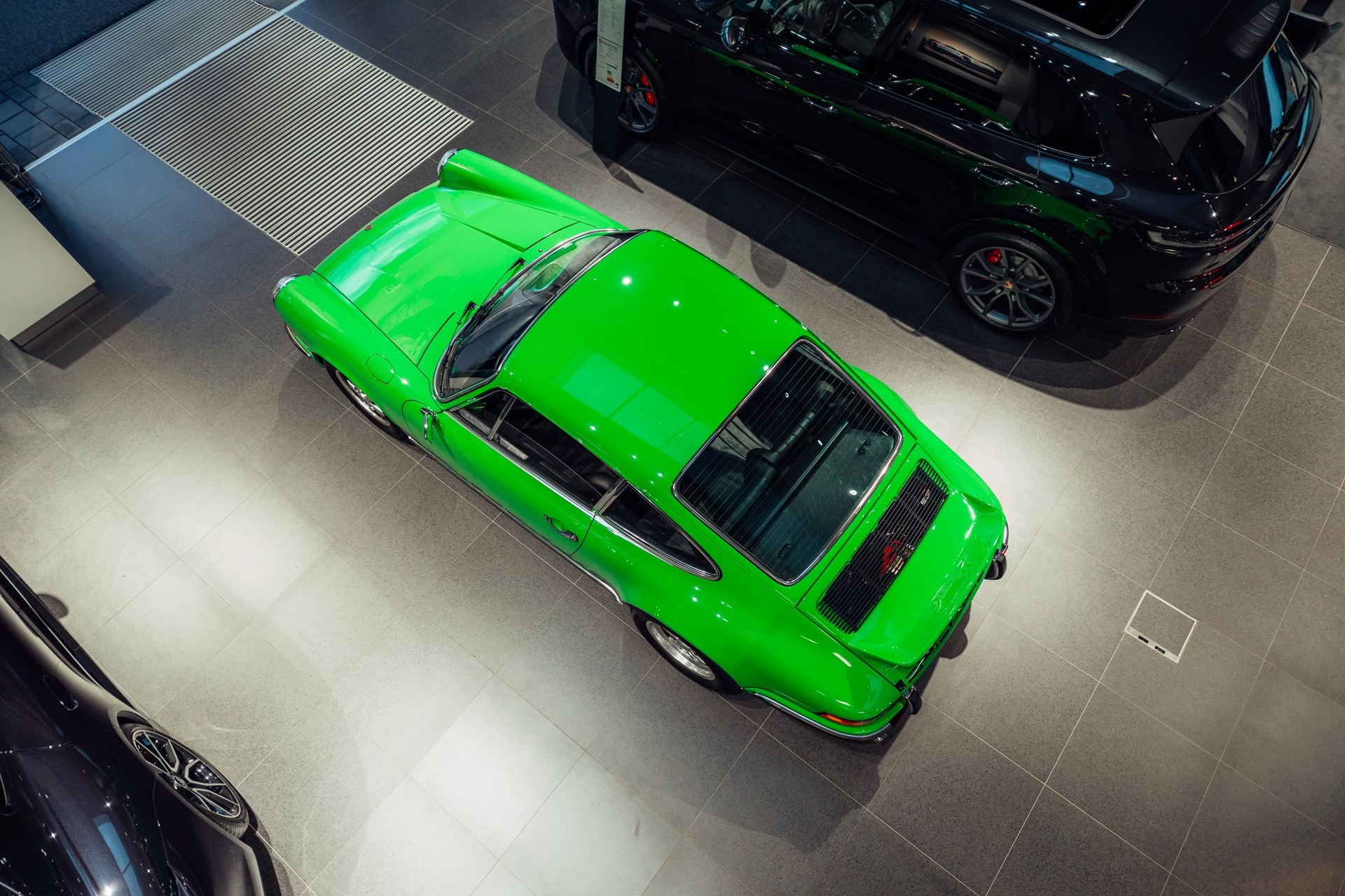 PORSCHE 911 Carrera RS 2.7-image-2