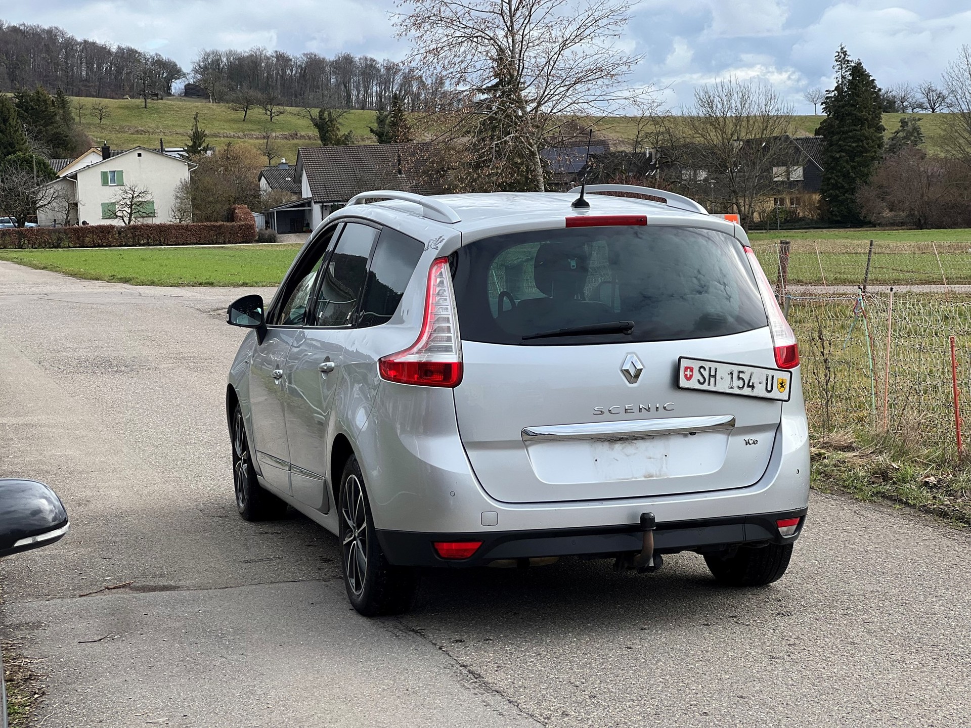 RENAULT Grand Scénic 1.2 16V Turbo Bose Edition-image-2