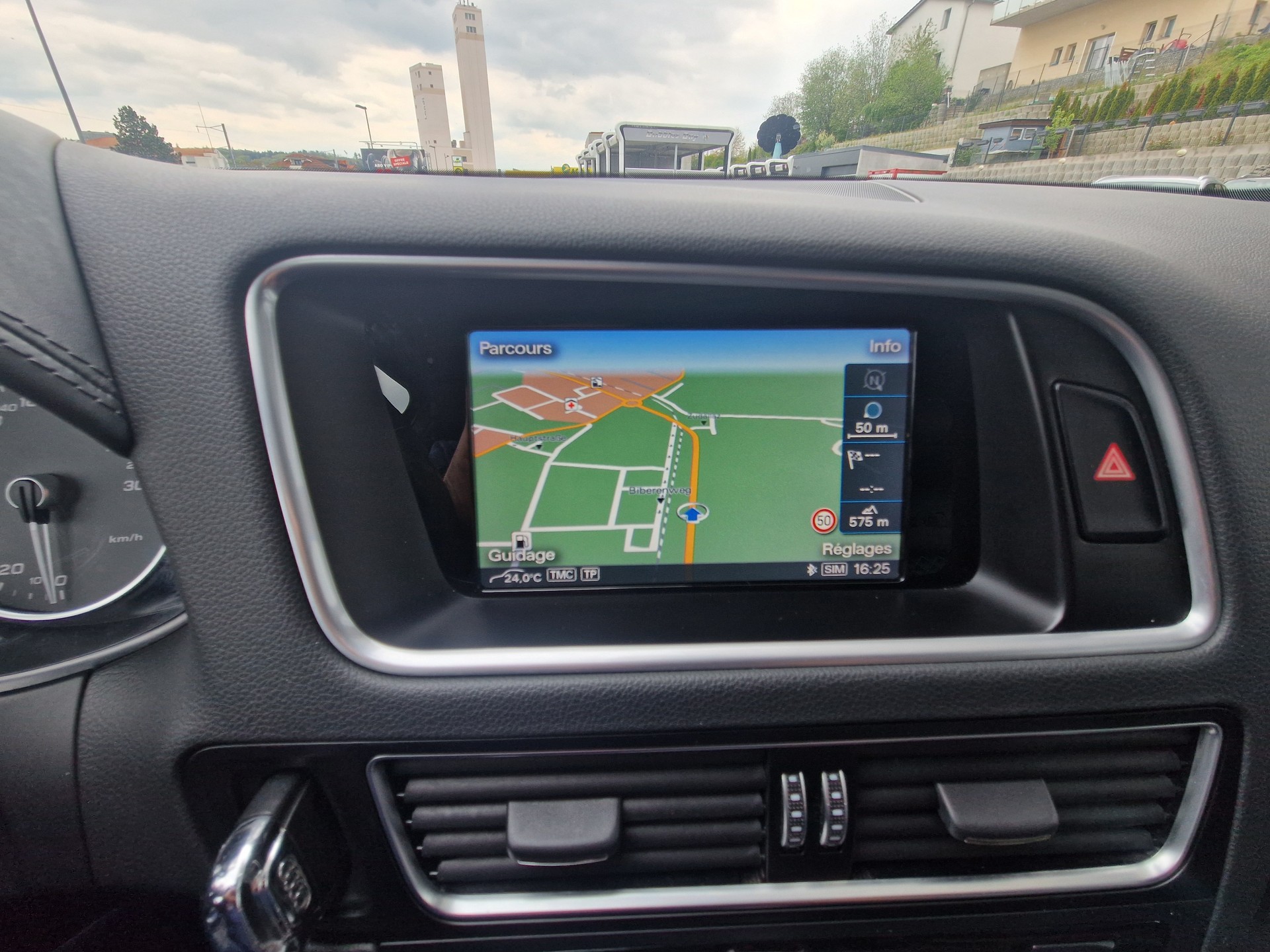 AUDI SQ5 3.0 TDI plus quattro tiptronic-image-12