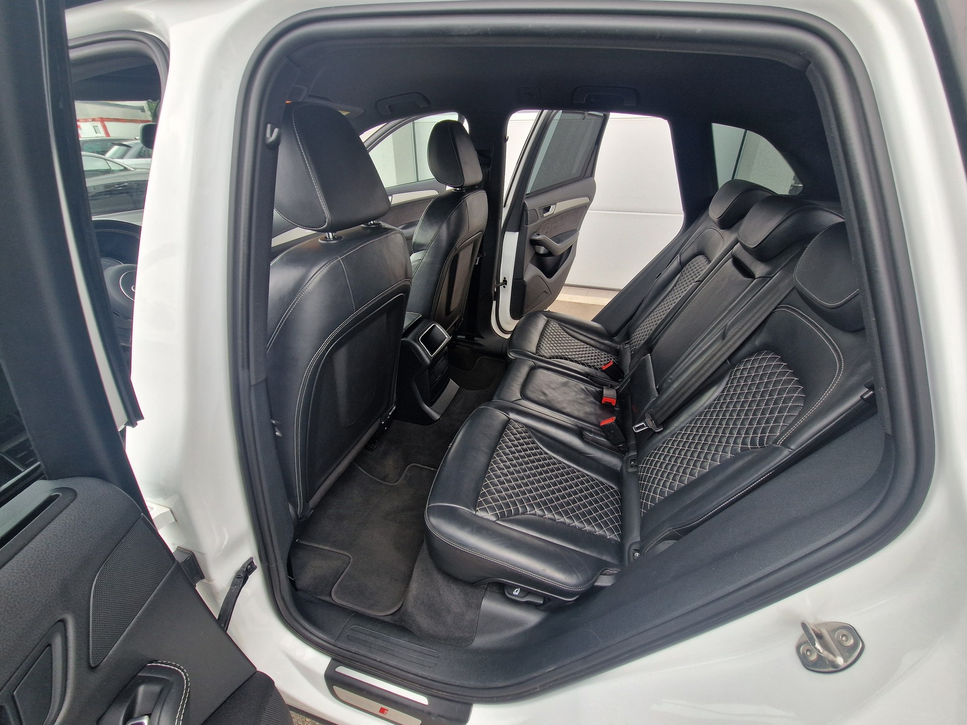 AUDI SQ5 3.0 TDI plus quattro tiptronic-image-9