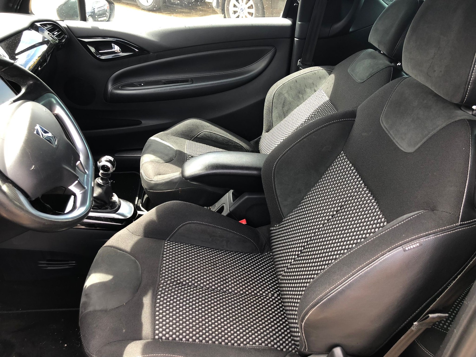 DS AUTOMOBILES DS3 1.6 THP Sport Chic-image-5