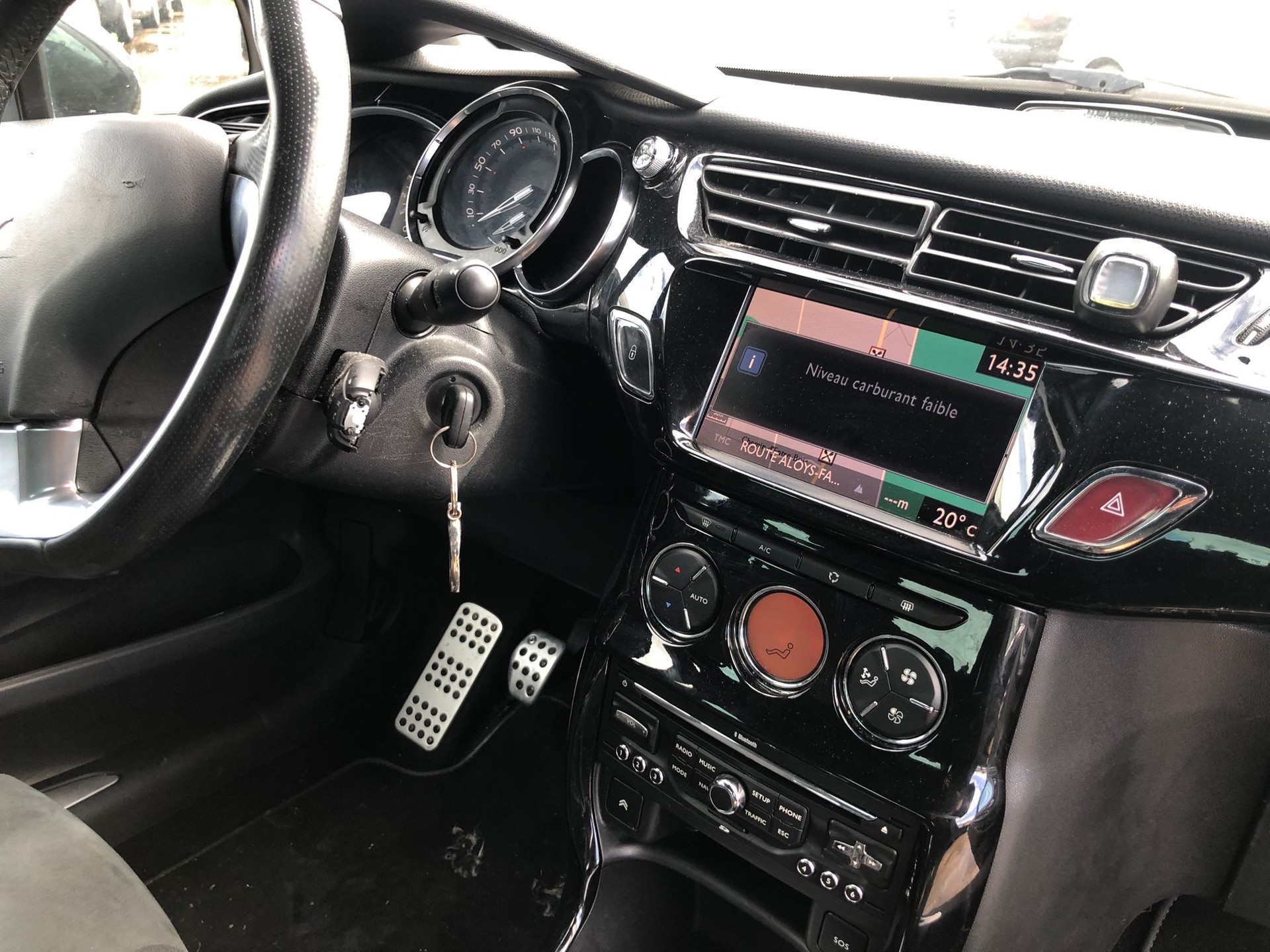 DS AUTOMOBILES DS3 1.6 THP Sport Chic-image-9