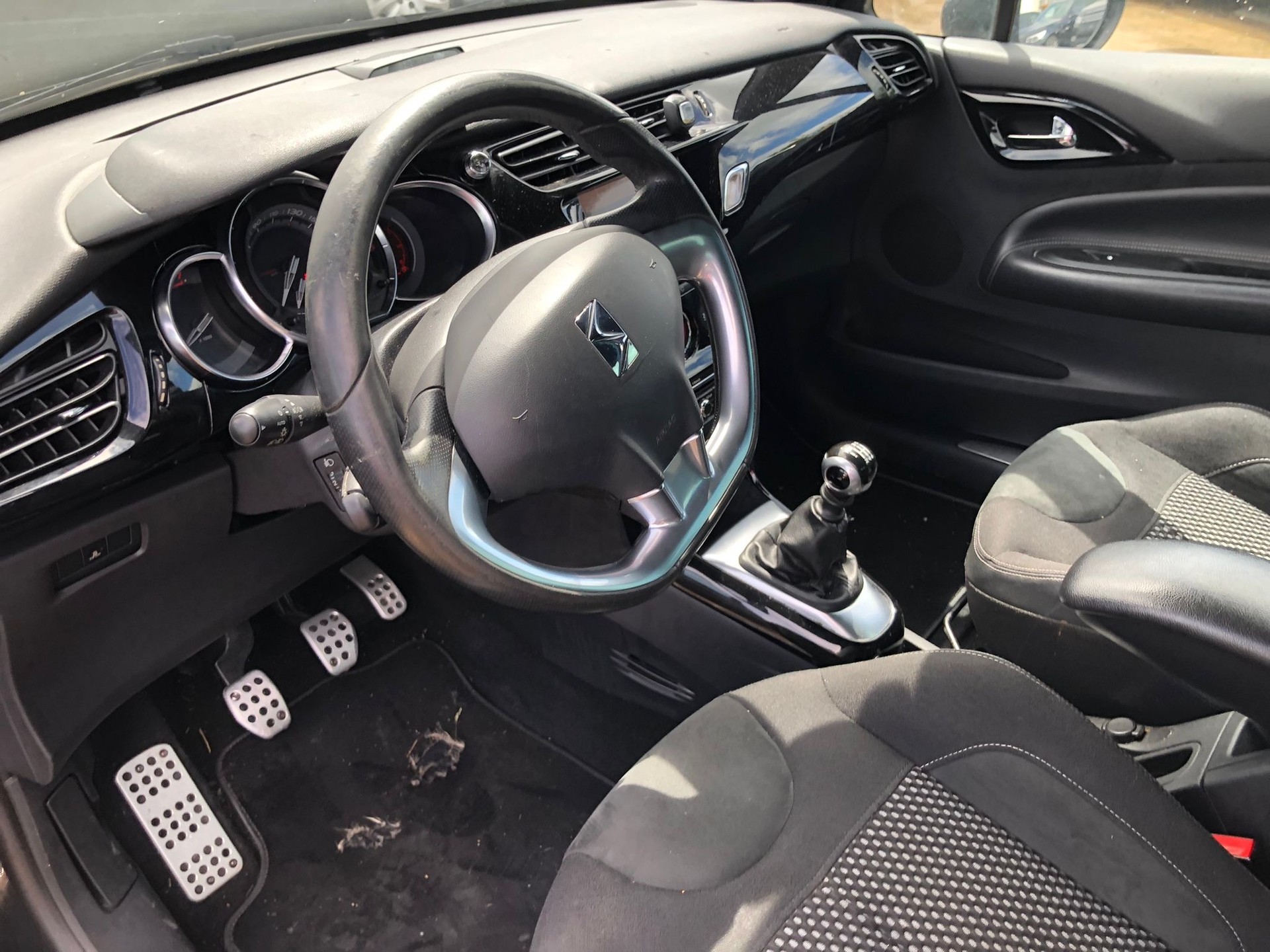 DS AUTOMOBILES DS3 1.6 THP Sport Chic-image-8