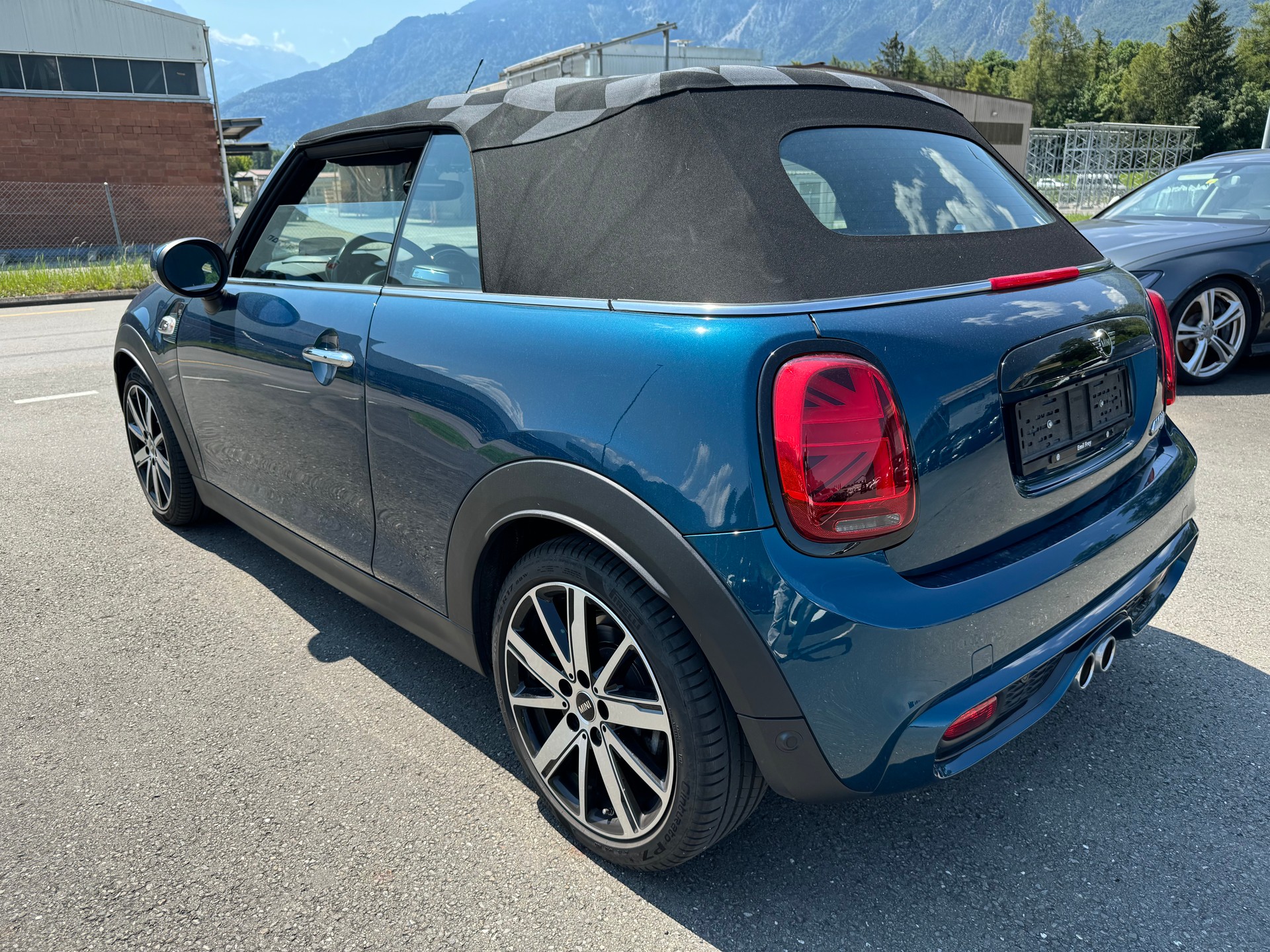 MINI Mini Cabrio Cooper S DKG-image-4