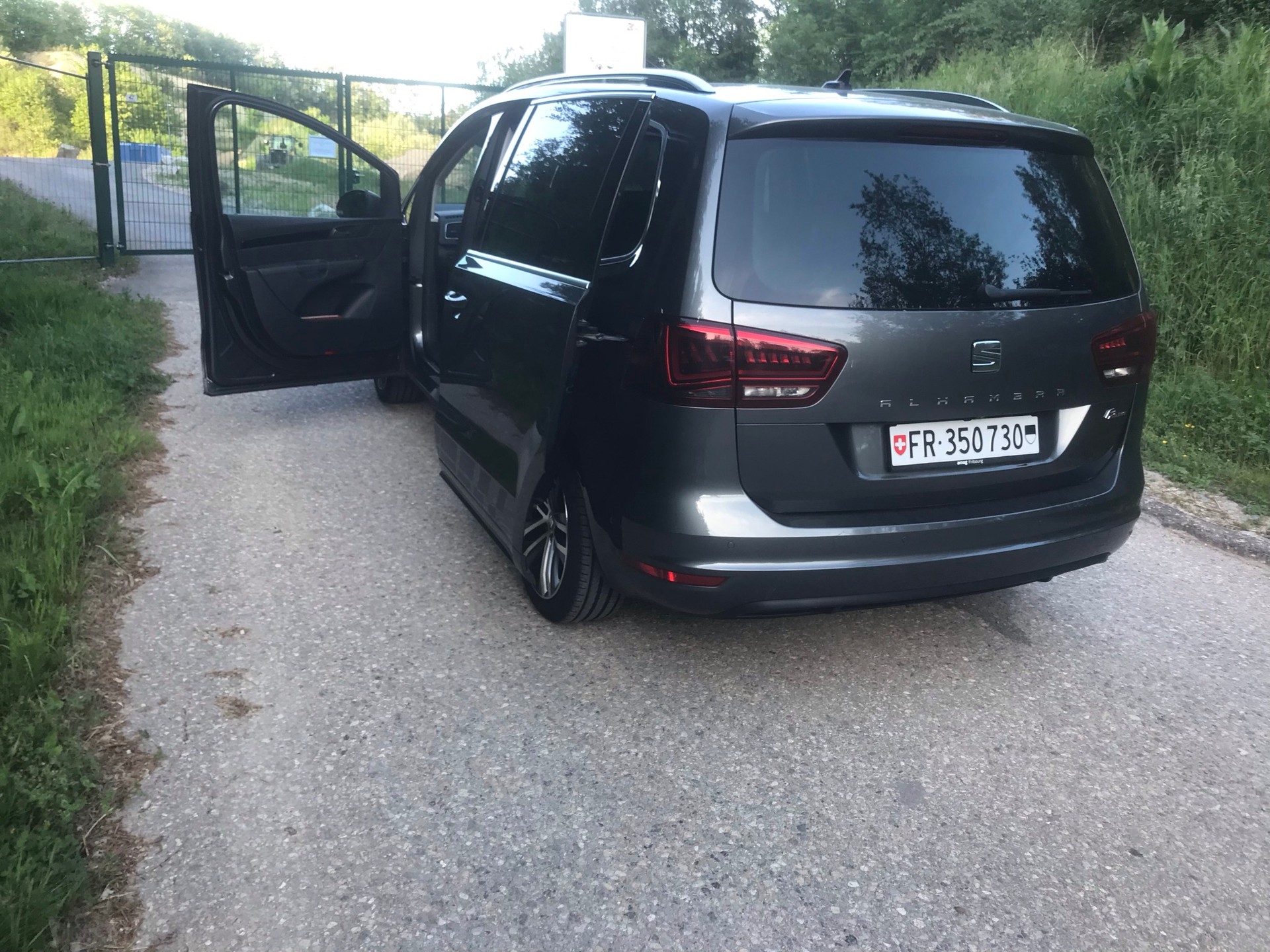 SEAT Alhambra 2.0 TSI FR Line DSG-image-4