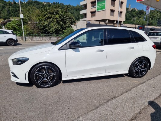 MERCEDES-BENZ B 250 4Matic AMG Line-image-5