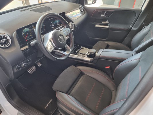 MERCEDES-BENZ B 250 4Matic AMG Line-image-7