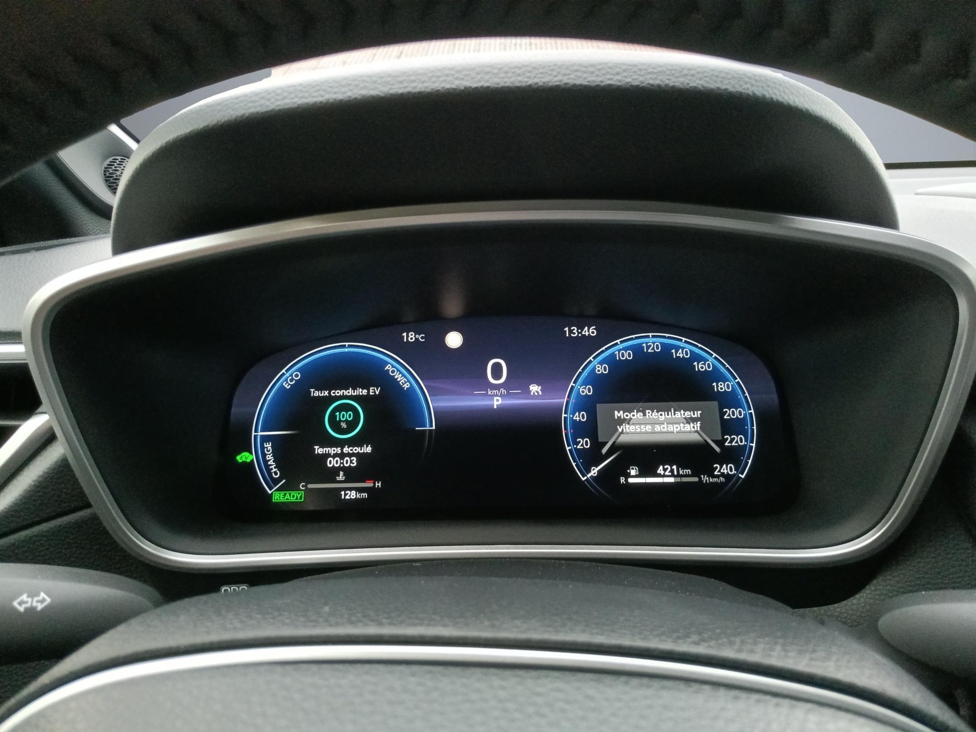 TOYOTA Corolla Cross 2.0 HSD Premium AWD-i-image-9