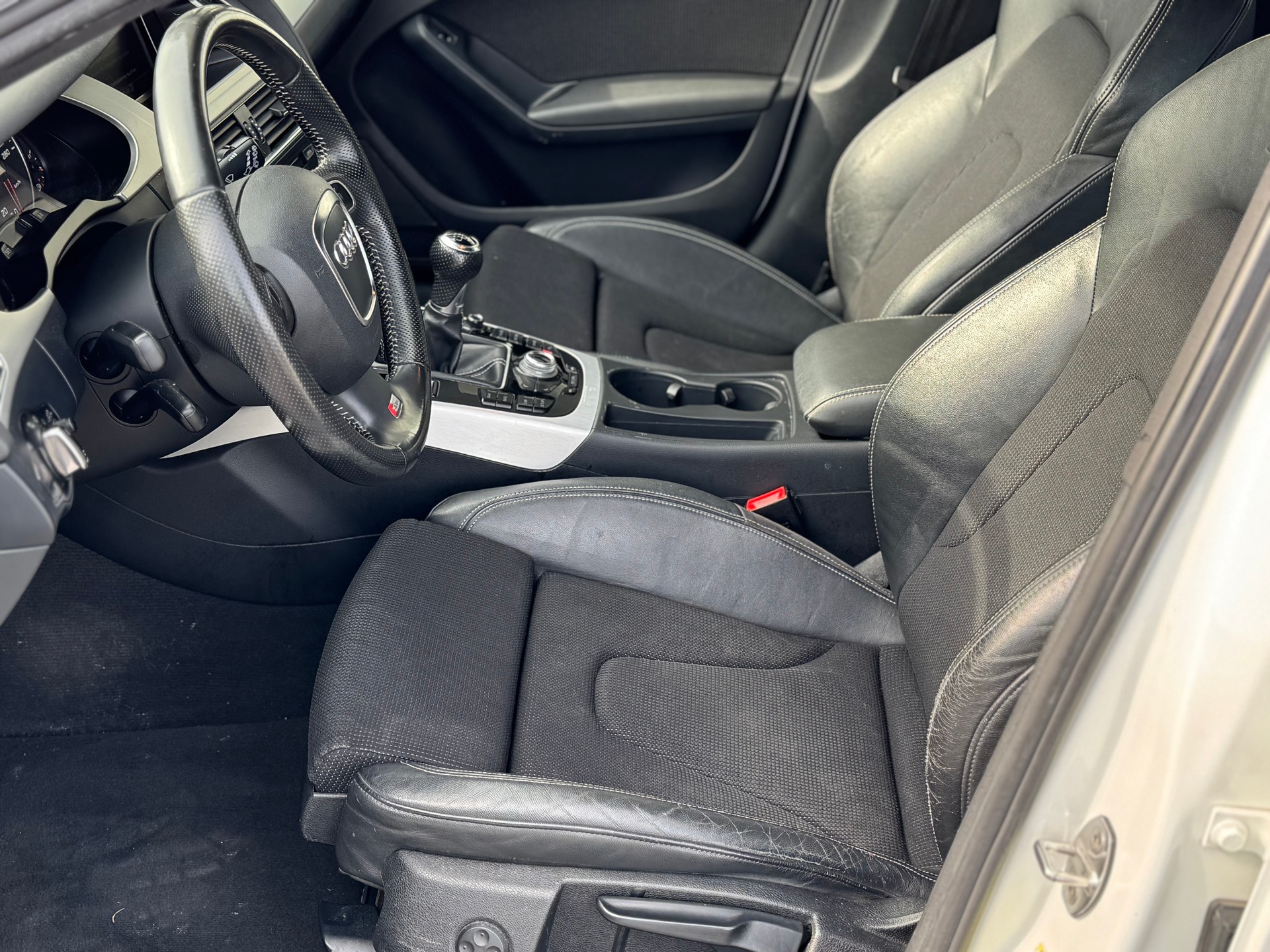 AUDI Avant 2.0 TDI Quattro-image-9