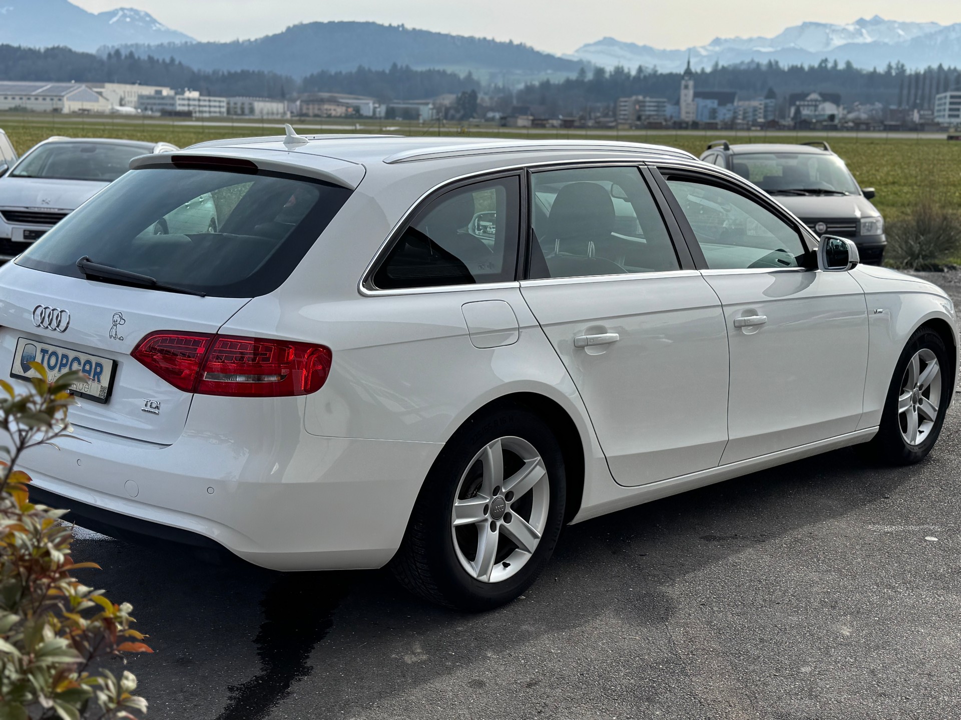 AUDI Avant 2.0 TDI Quattro-image-5