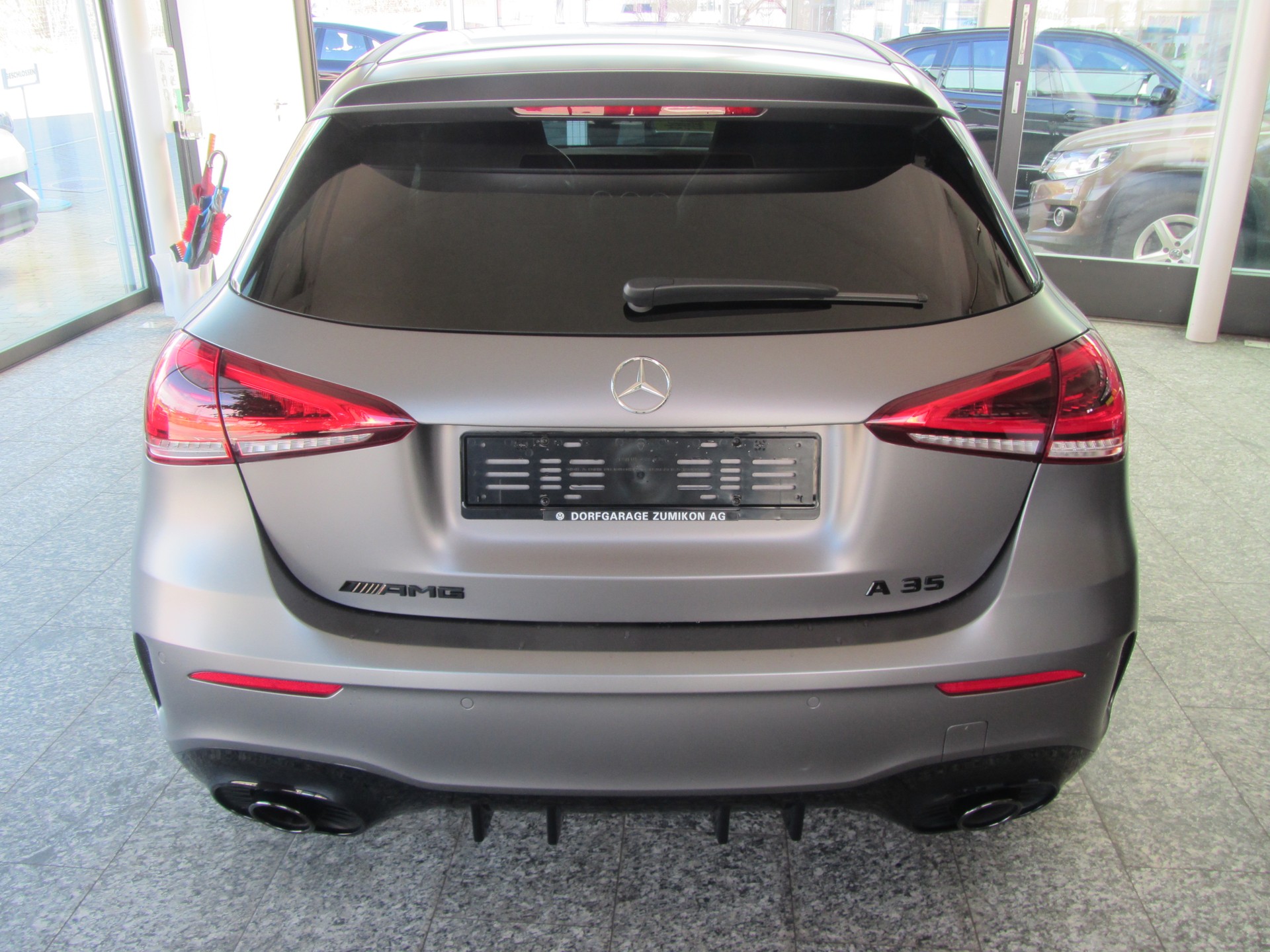MERCEDES-BENZ A 35 AMG 4Matic Speedshift-image-3