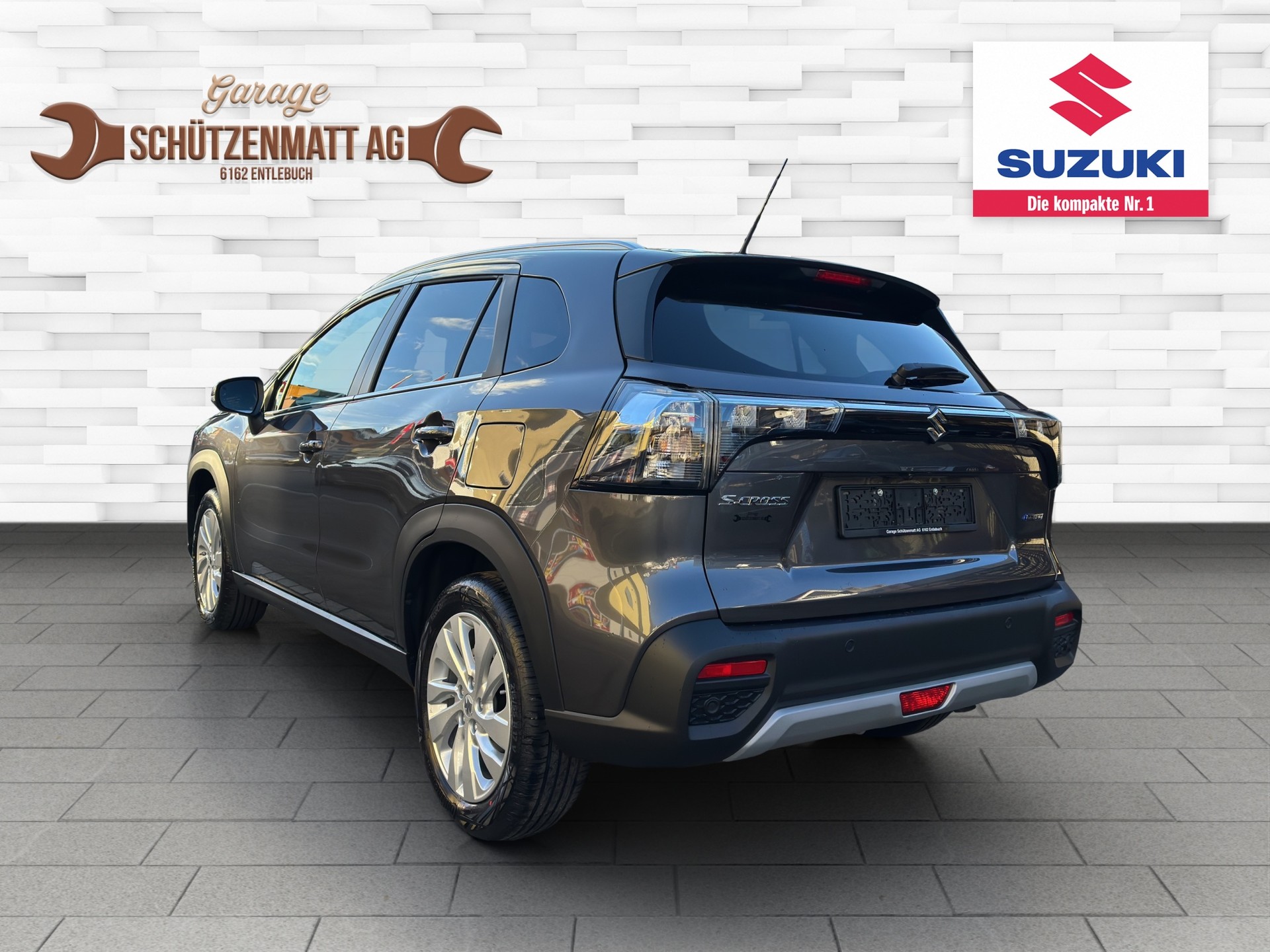 SUZUKI S-Cross 1.5 Compact+ Hybrid-image-2