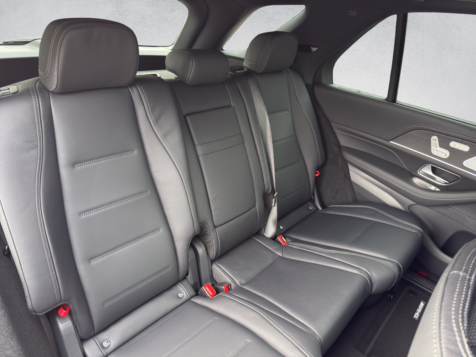 MERCEDES-BENZ GLE 450 AMG Line 4Matic-image-12