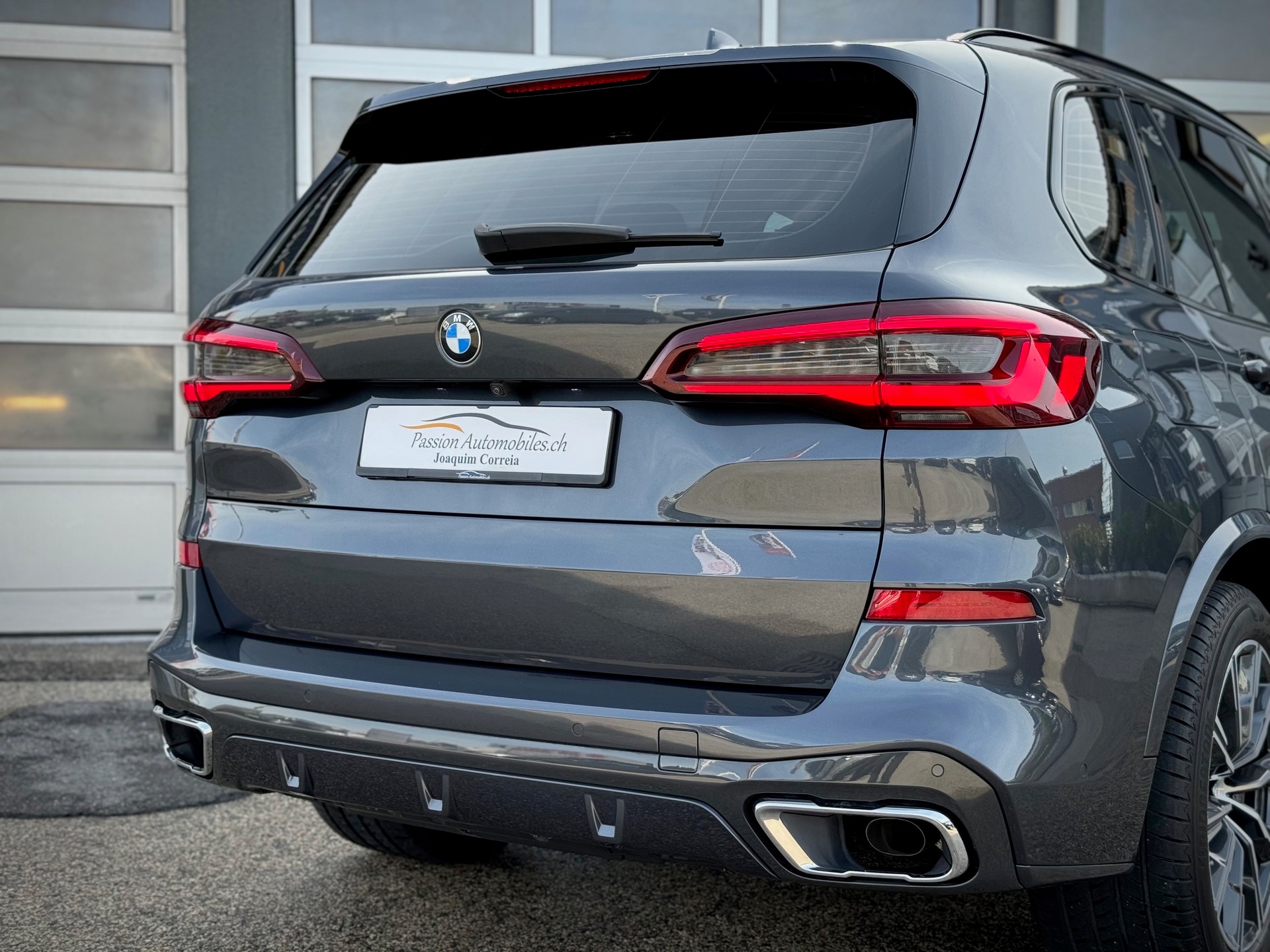 BMW X5 xDrive 48V 40i M Sport Steptronic - Véhicule Suisse (CH)-image-3