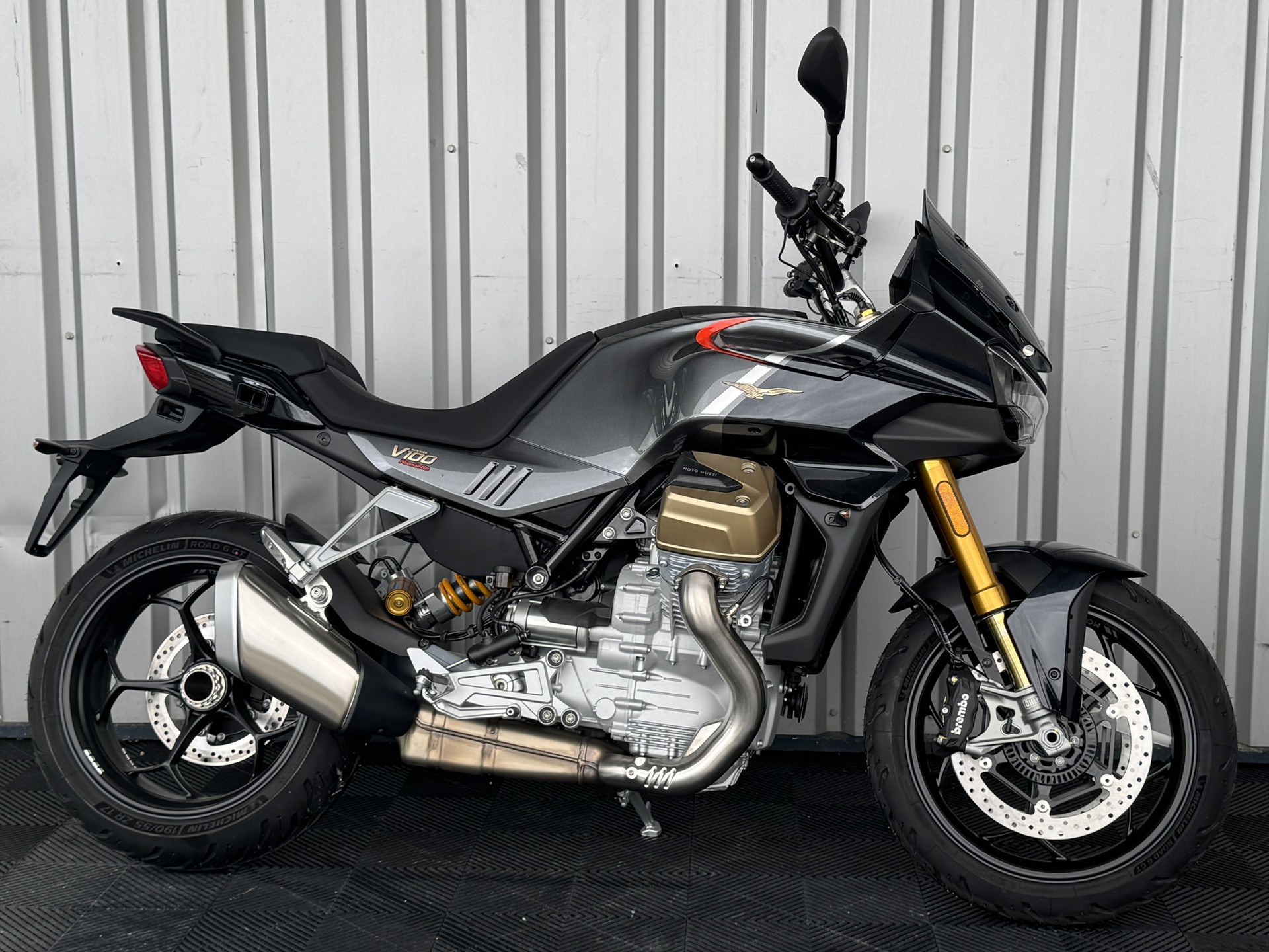 MOTO GUZZI V100 Mandello S