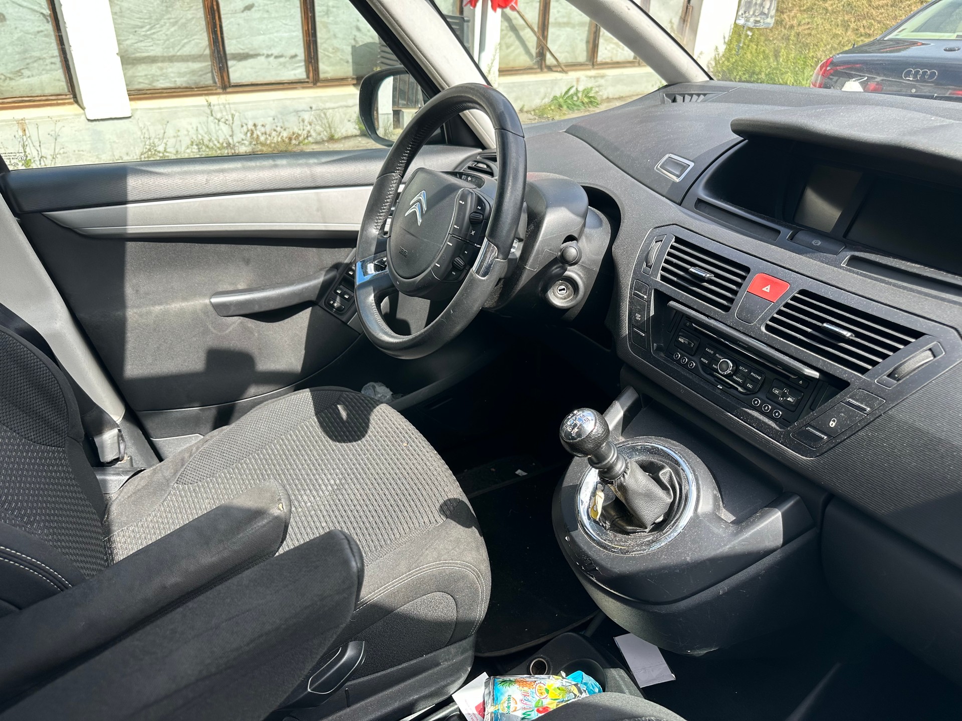 CITROEN Grand C4 Picasso 1.6 HDI 16V Attraction-image-7