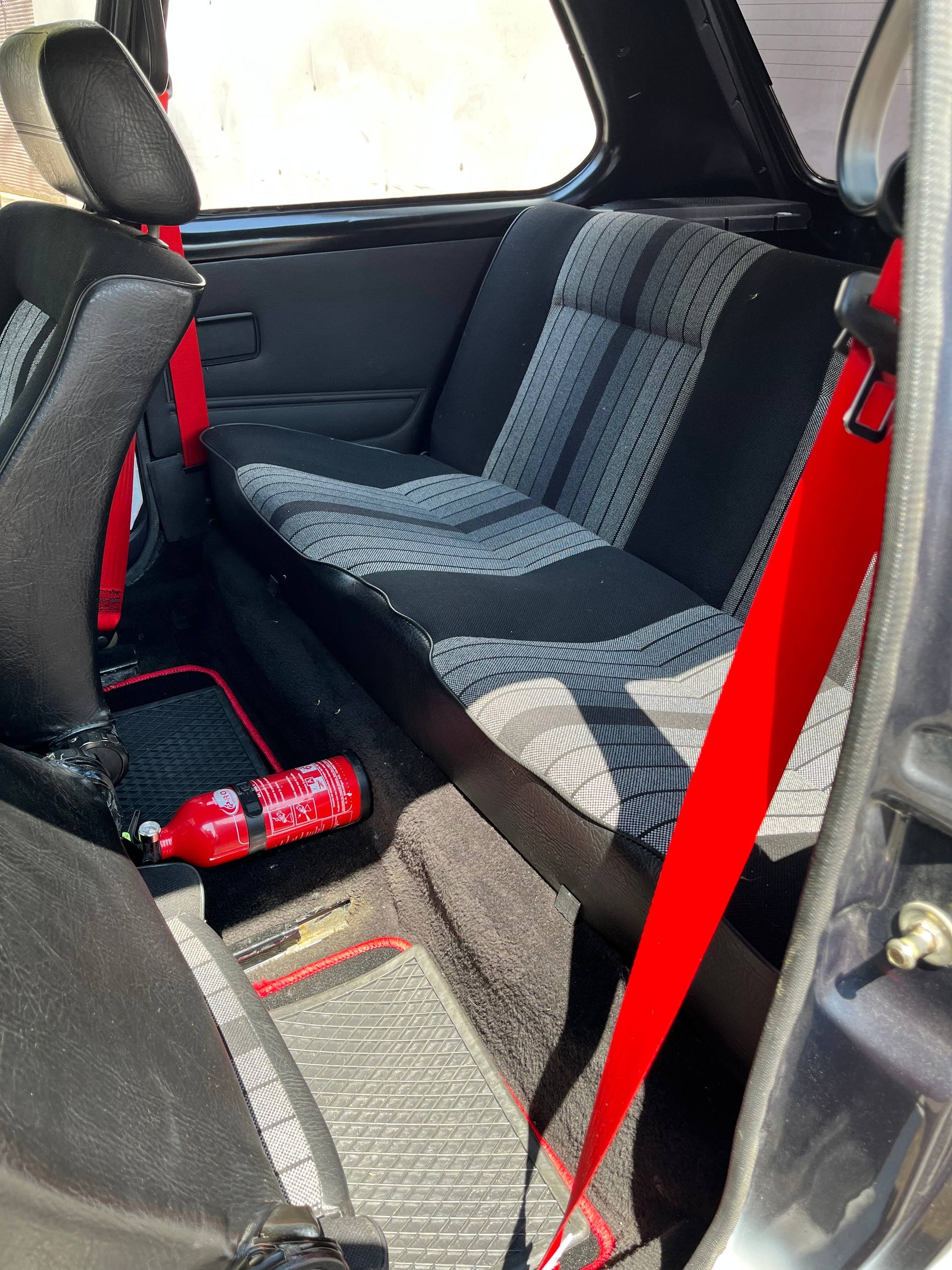 VW Golf 1800 GTI-image-5