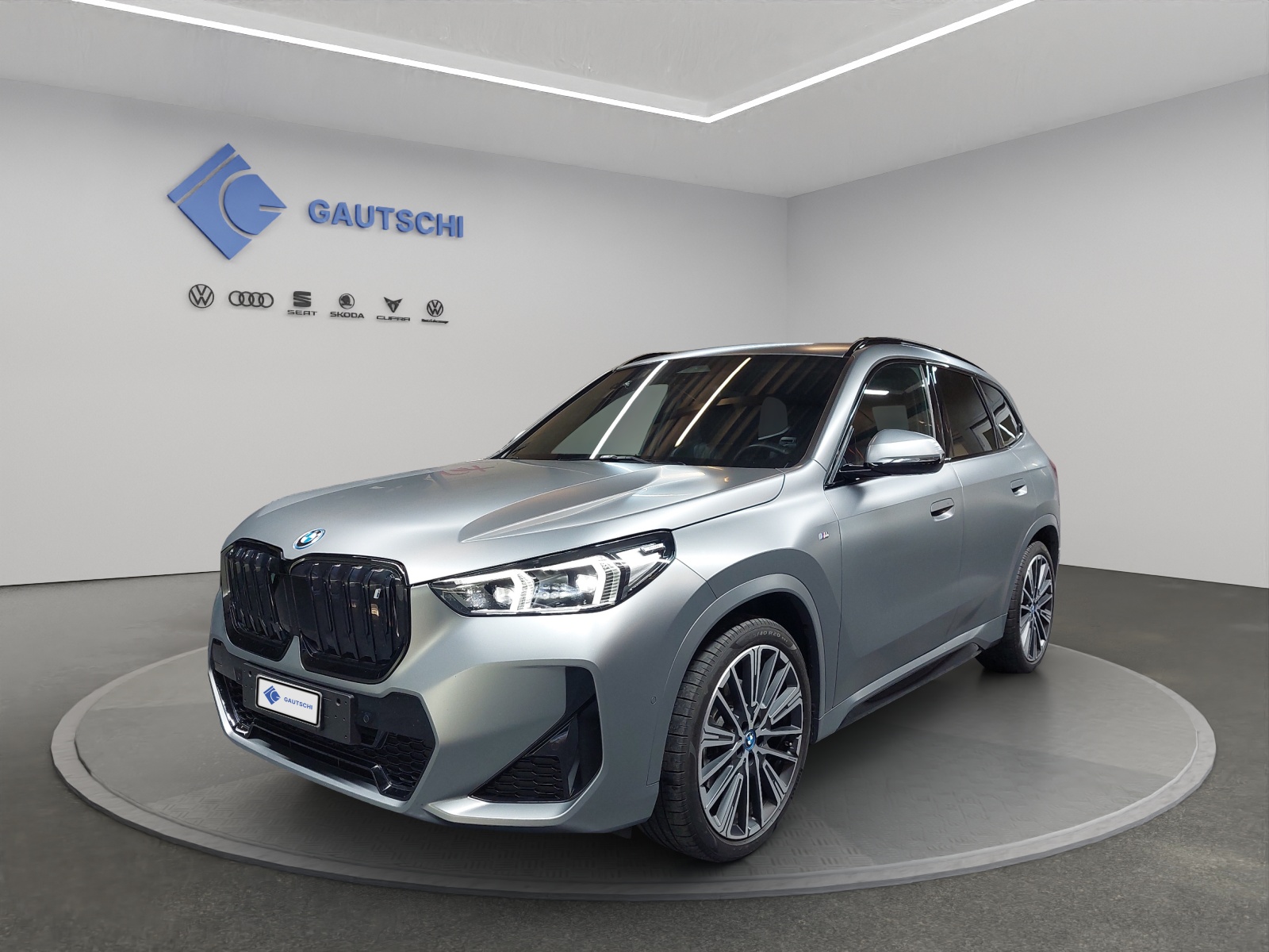 BMW iX1 xDrive 30-image-0