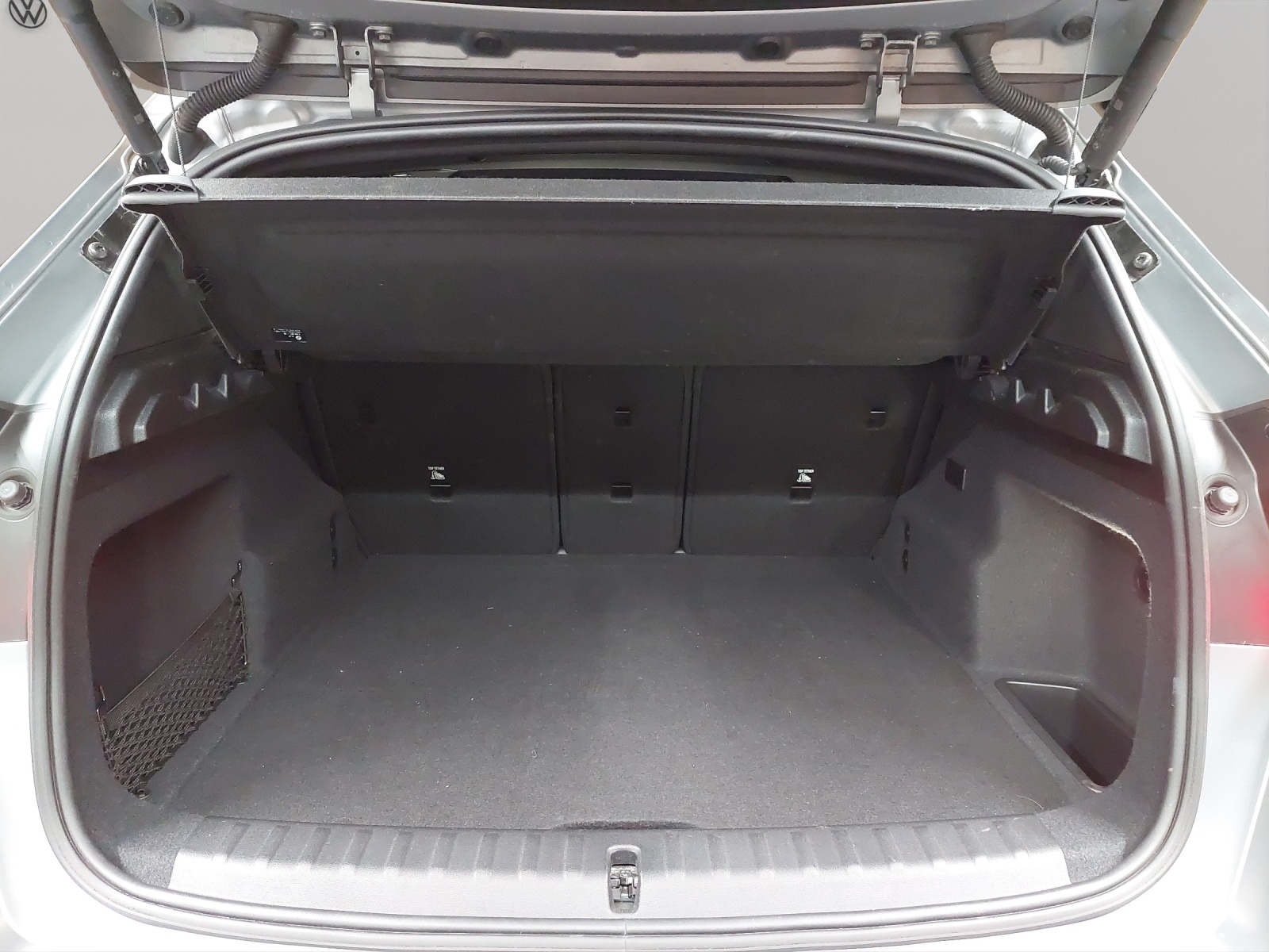 BMW iX1 xDrive 30-image-10