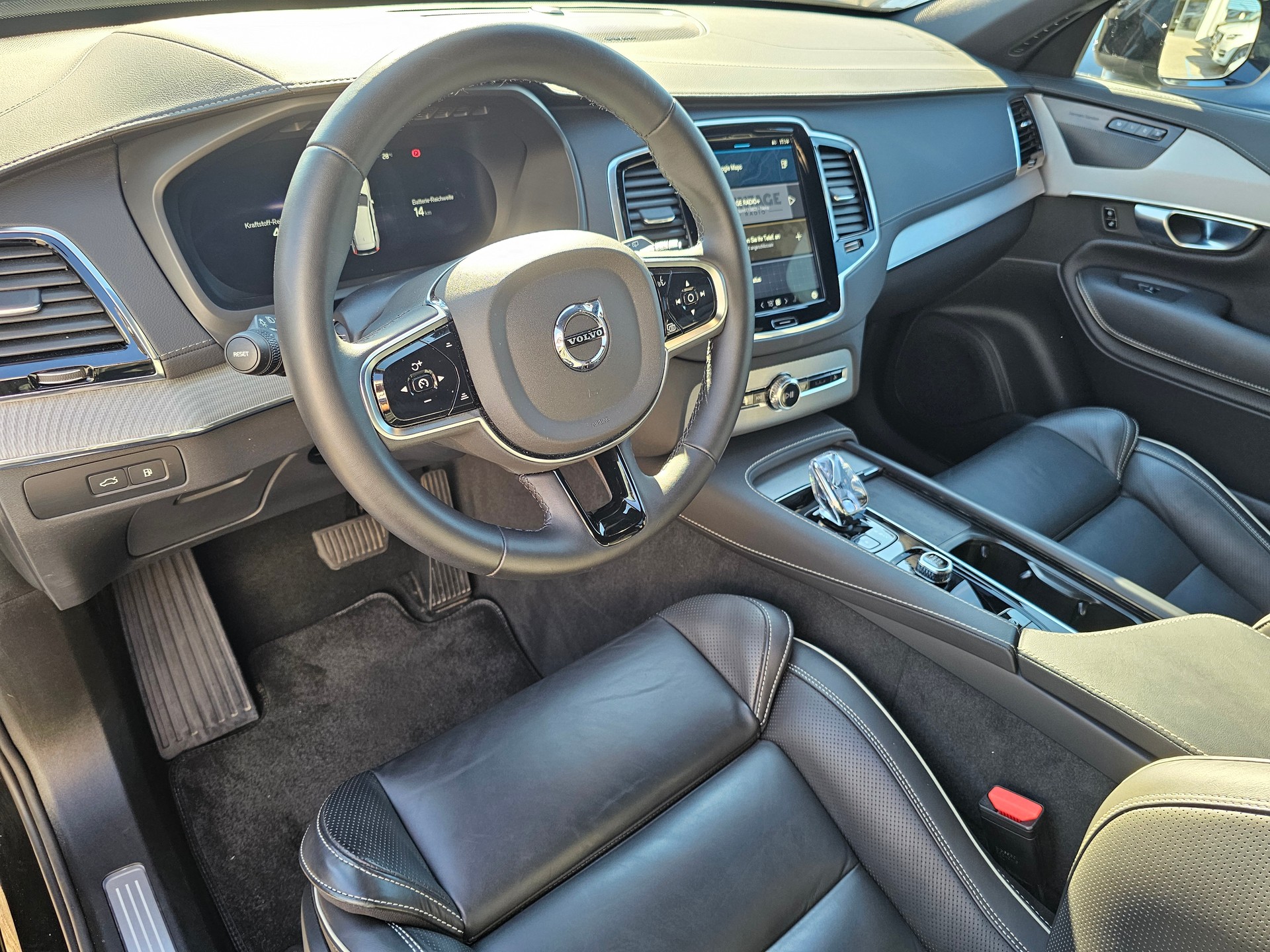 VOLVO XC90 T8 eAWD PluginHybrid Plus Dark Geartronic-image-7
