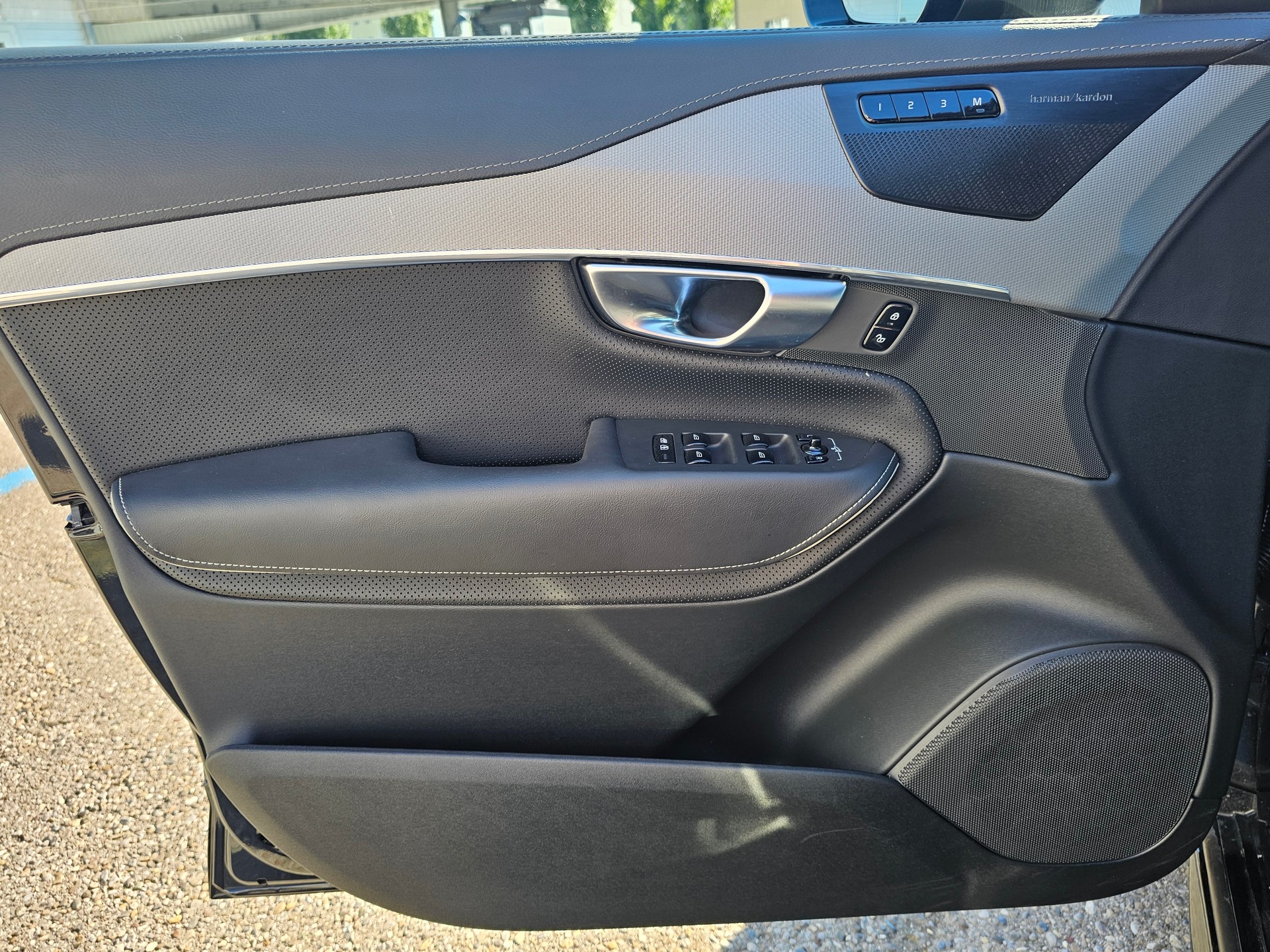 VOLVO XC90 T8 eAWD PluginHybrid Plus Dark Geartronic-image-12
