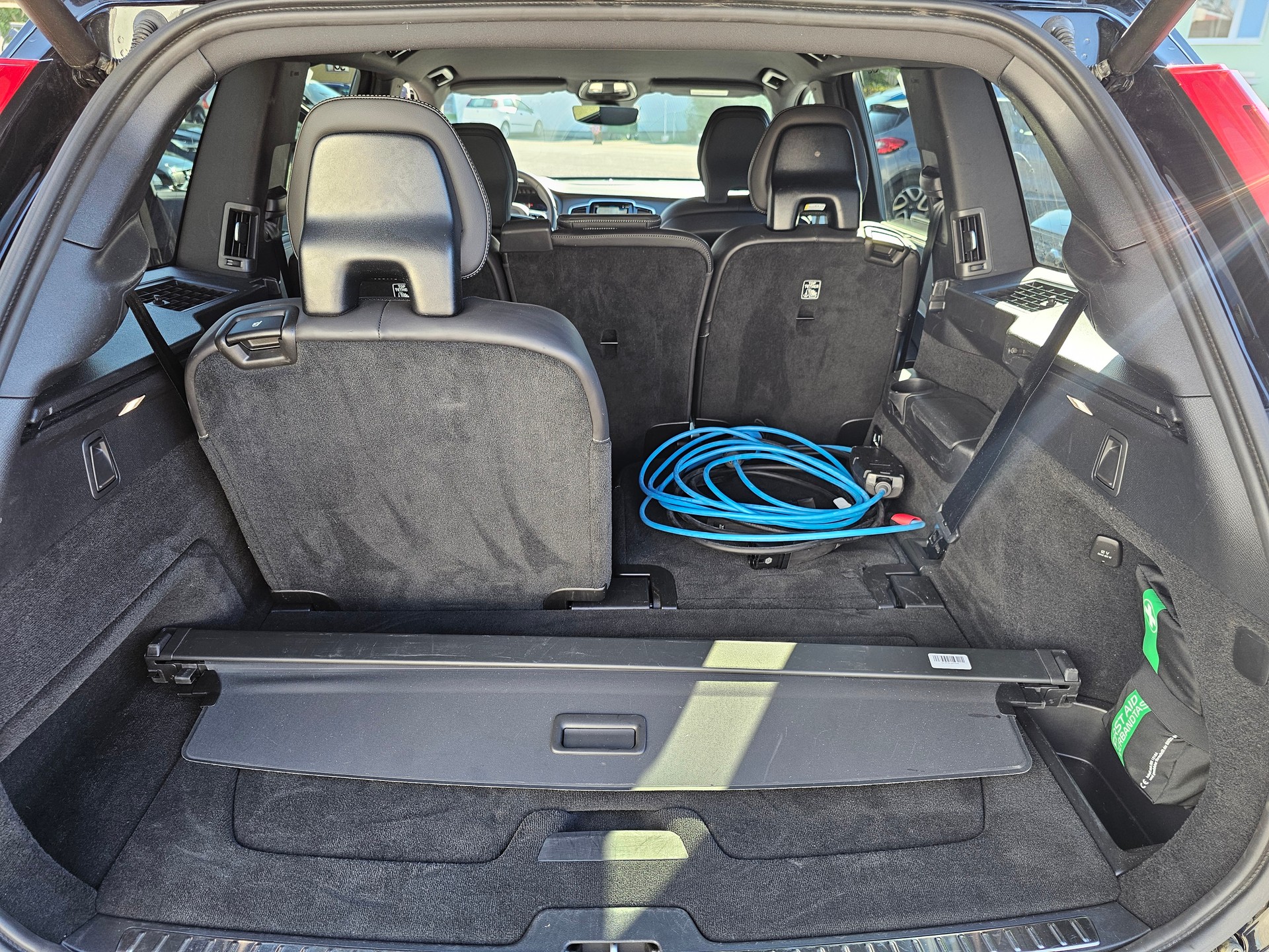 VOLVO XC90 T8 eAWD PluginHybrid Plus Dark Geartronic-image-14