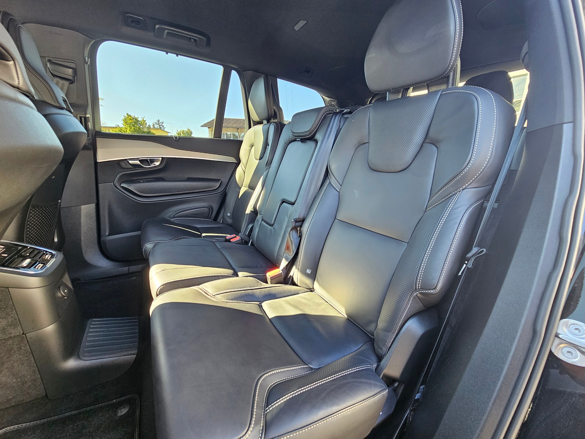 VOLVO XC90 T8 eAWD PluginHybrid Plus Dark Geartronic-image-13