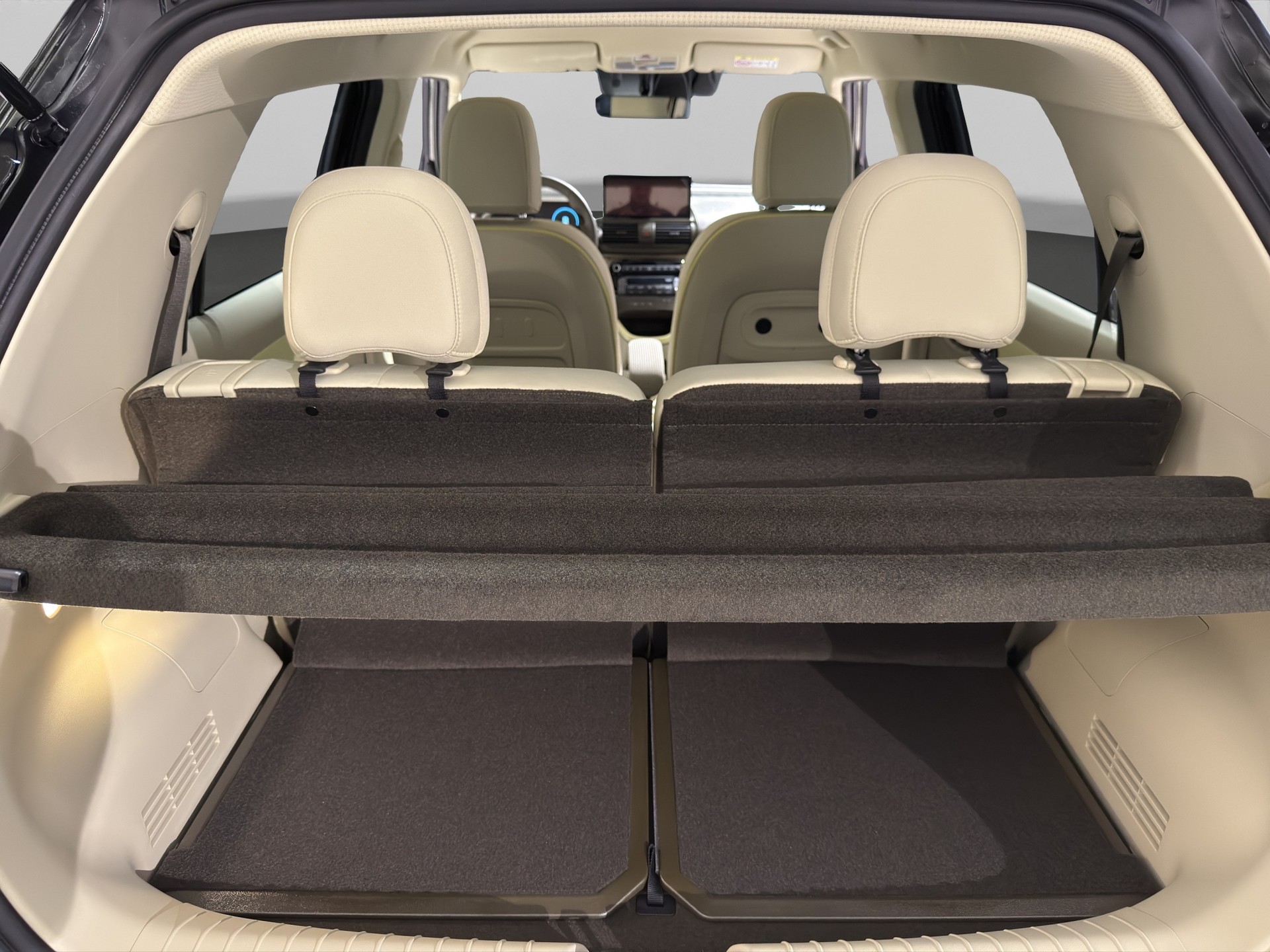 HYUNDAI Inster 49kWh Amplia-image-12