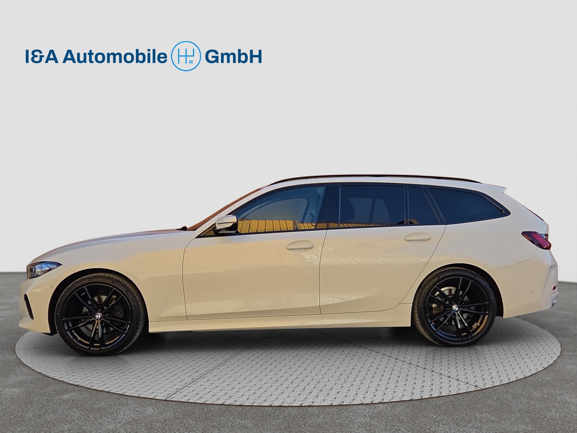 BMW 320d xDrive 48V Touring Steptronic-image-7