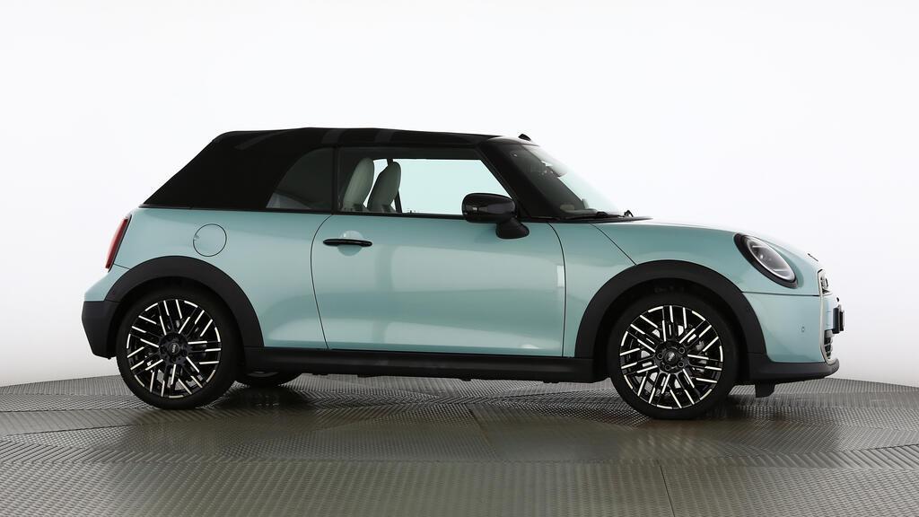 MINI Cooper S Cabrio-image-1