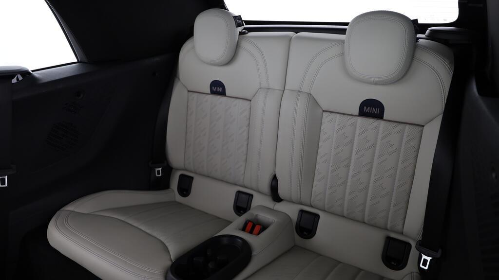 MINI Cooper S Cabrio-image-19
