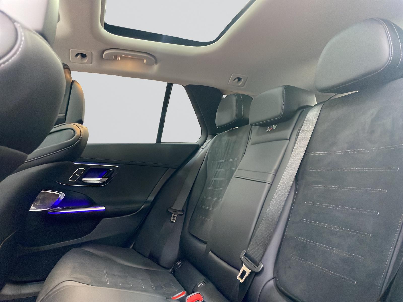 MERCEDES-BENZ C 220 d 4MATIC T-Modell Swiss Star AMG Line-image-7