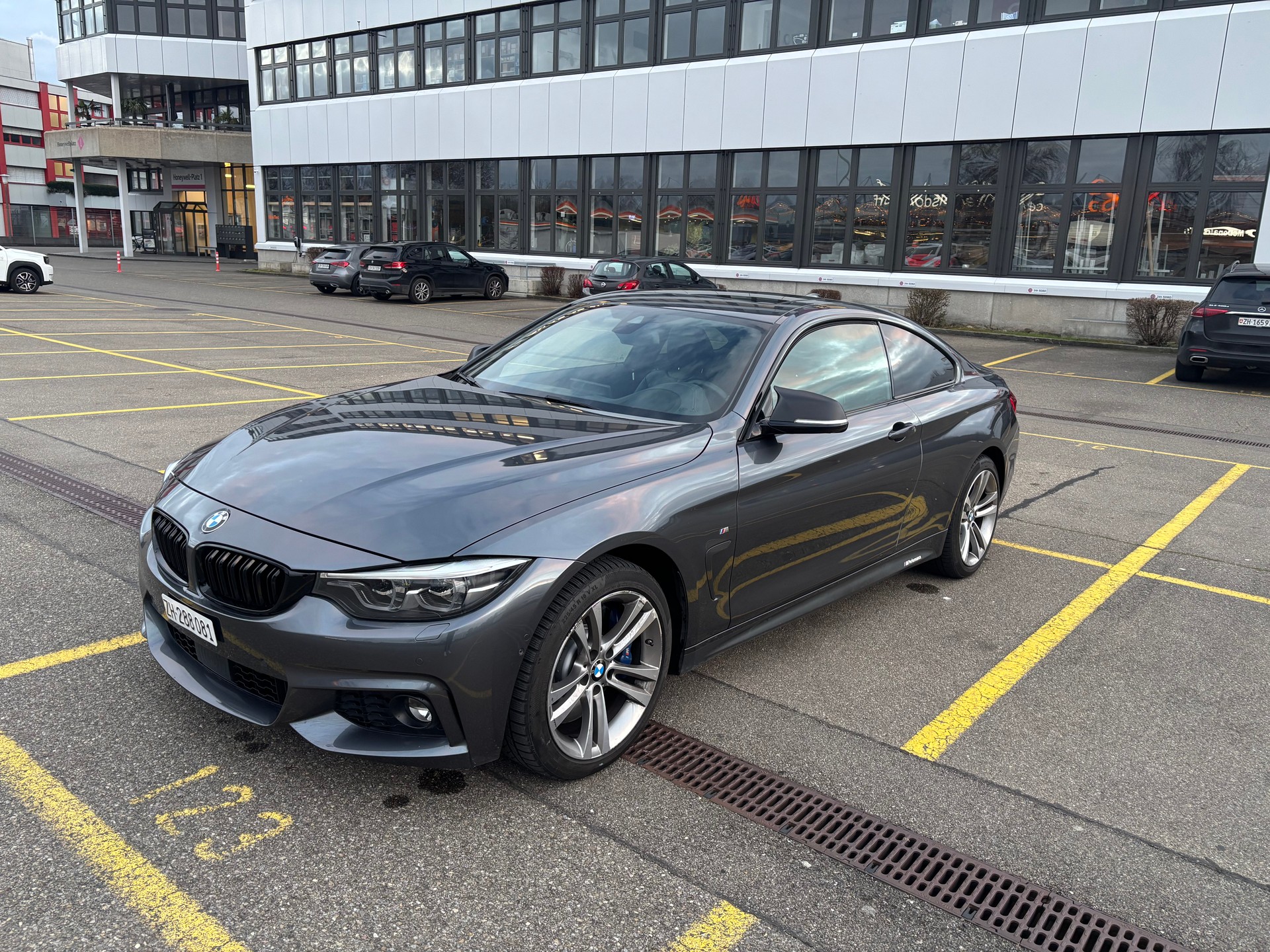 BMW 440i Coupé xDrive M Sport Steptronic-image-0