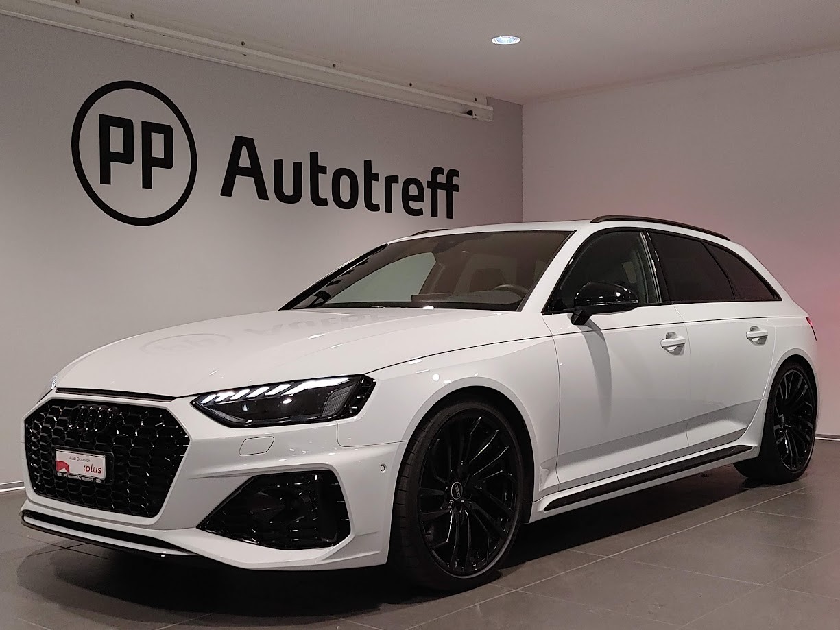 AUDI RS4 Avant quattro tiptronic-image-0