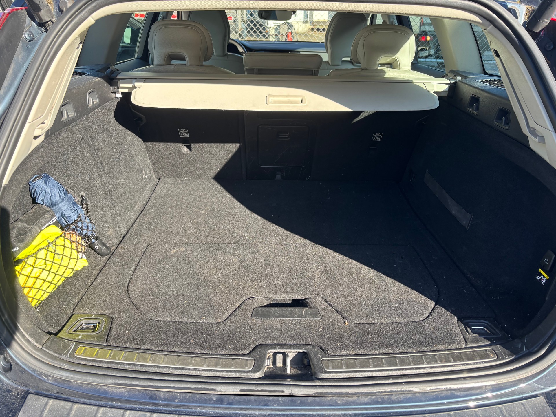 VOLVO V60 D4 Momentum Geartronic-image-18