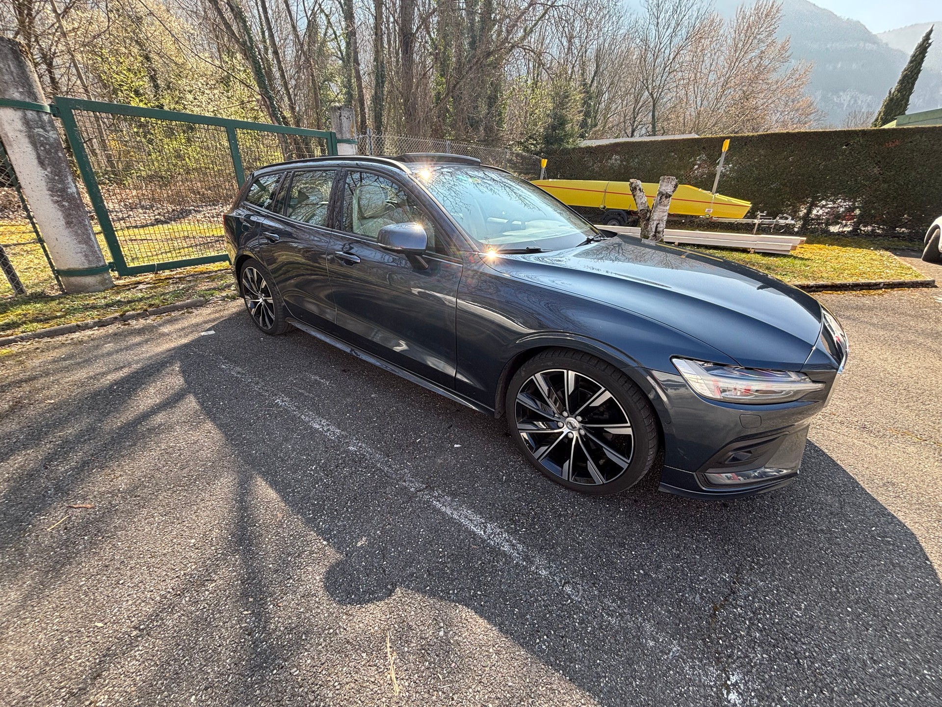 VOLVO V60 D4 Momentum Geartronic-image-4