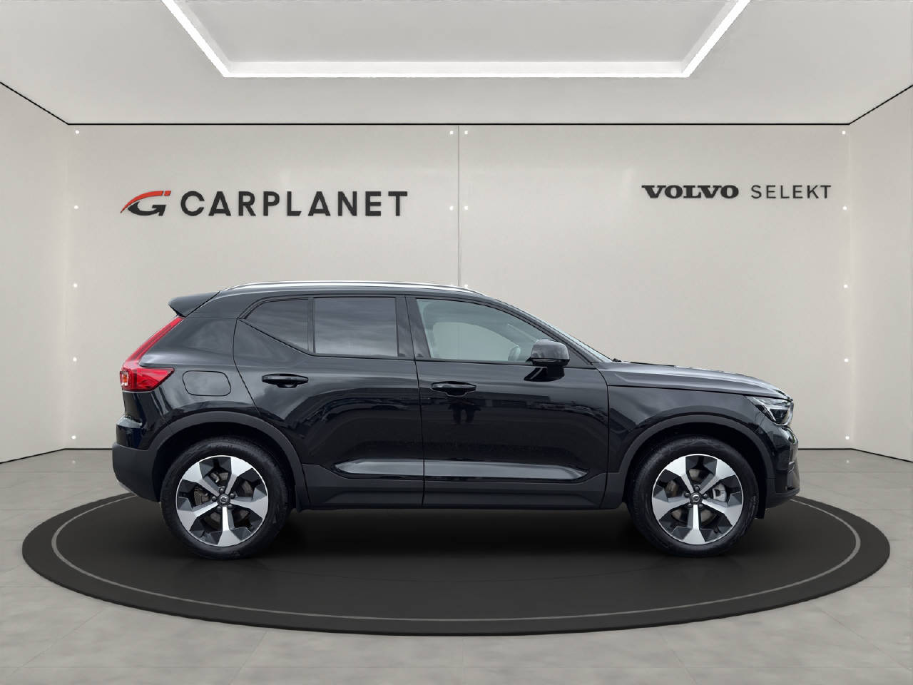 VOLVO XC40 2.0 B3 MH Core .-image-1