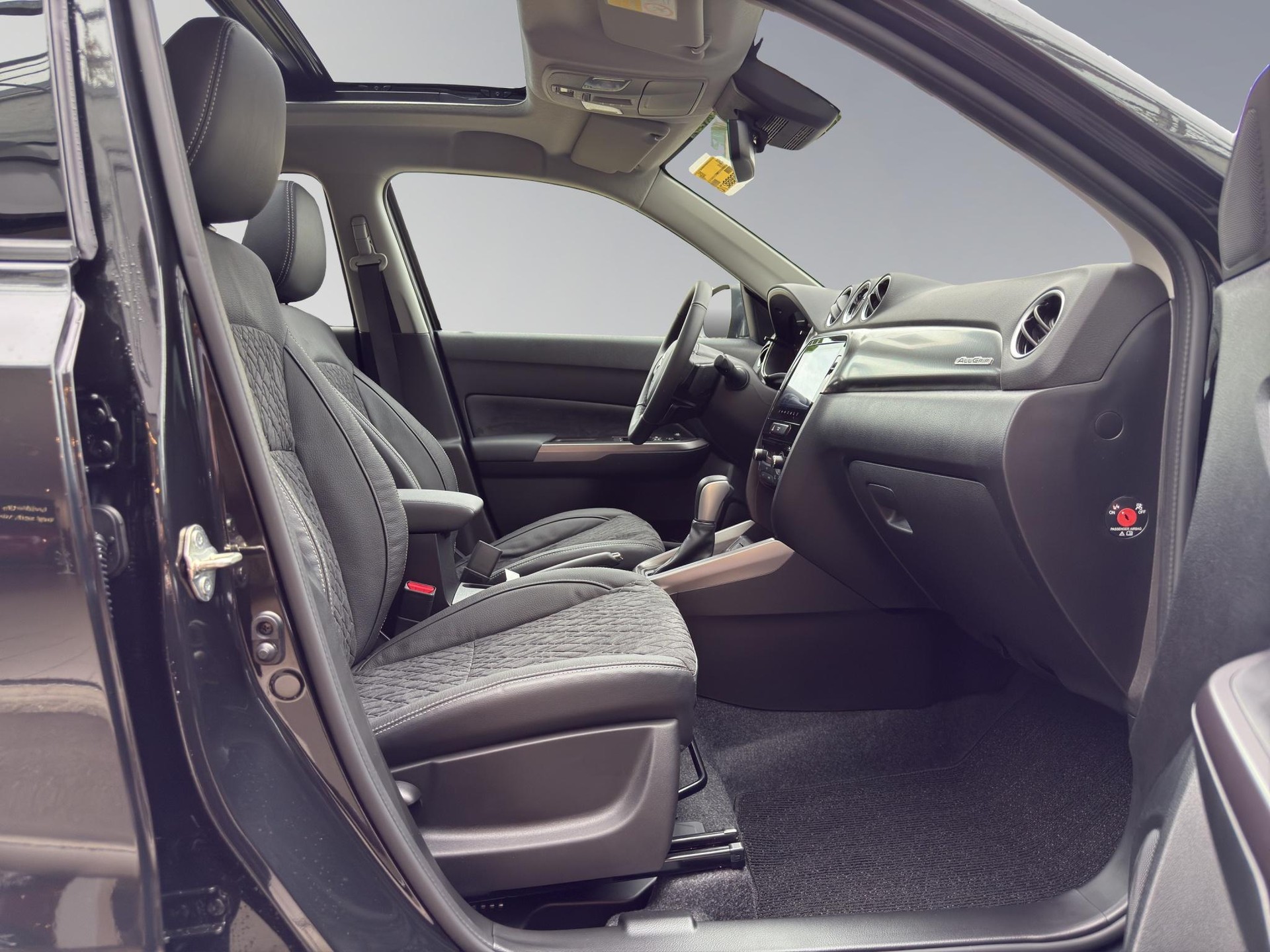 SUZUKI Vitara 1.4 T Compact Top Hybrid 4x4-image-15