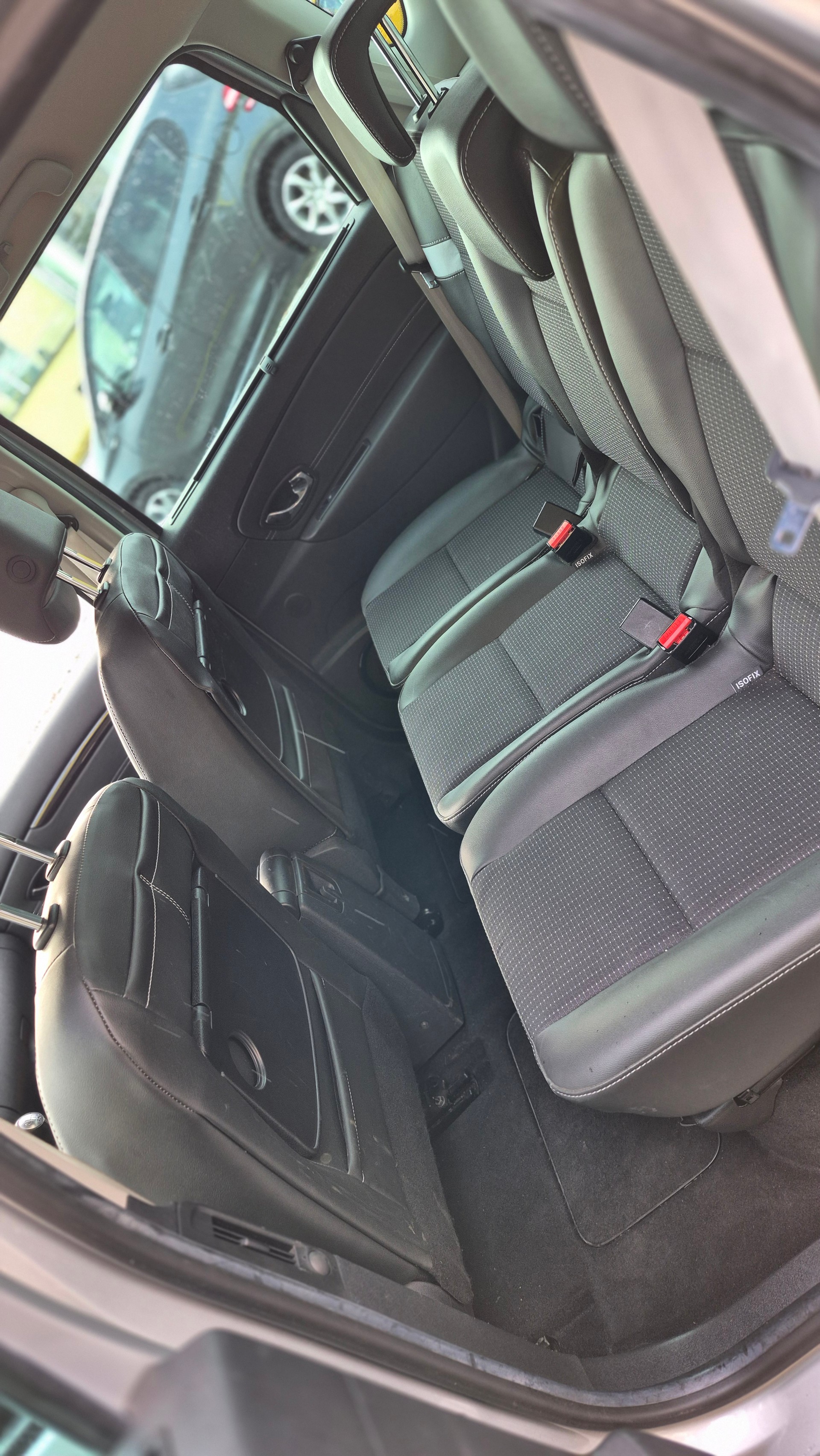 RENAULT Scénic 1.2 16V Turbo Swiss Edition-image-4