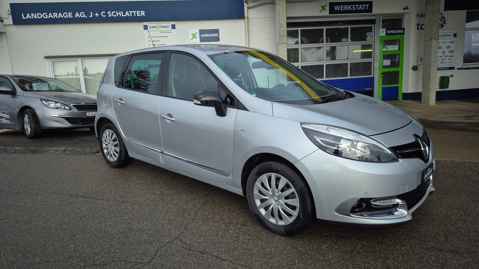 RENAULT Scénic 1.2 16V Turbo Swiss Edition-image-0