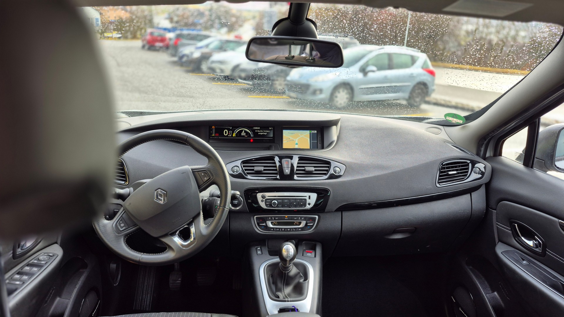 RENAULT Scénic 1.2 16V Turbo Swiss Edition-image-5