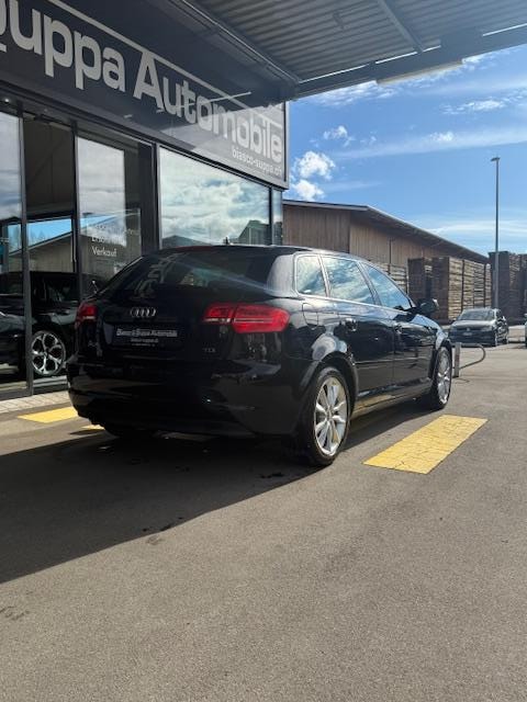AUDI A3 Sportback 2.0 TDI 170 Ambition-image-4