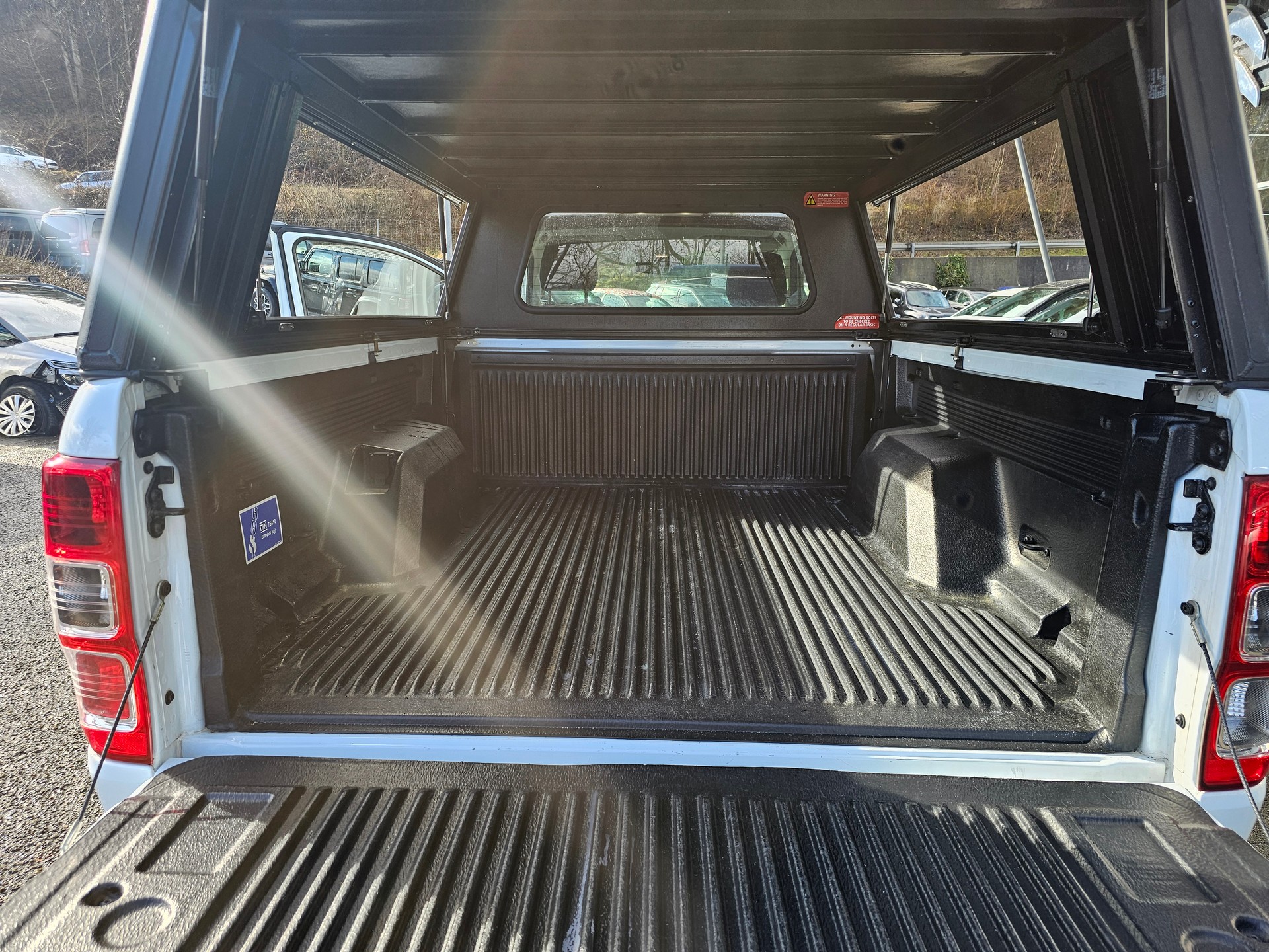 FORD Ranger XLT 2.2 TDCi 4x4-image-14