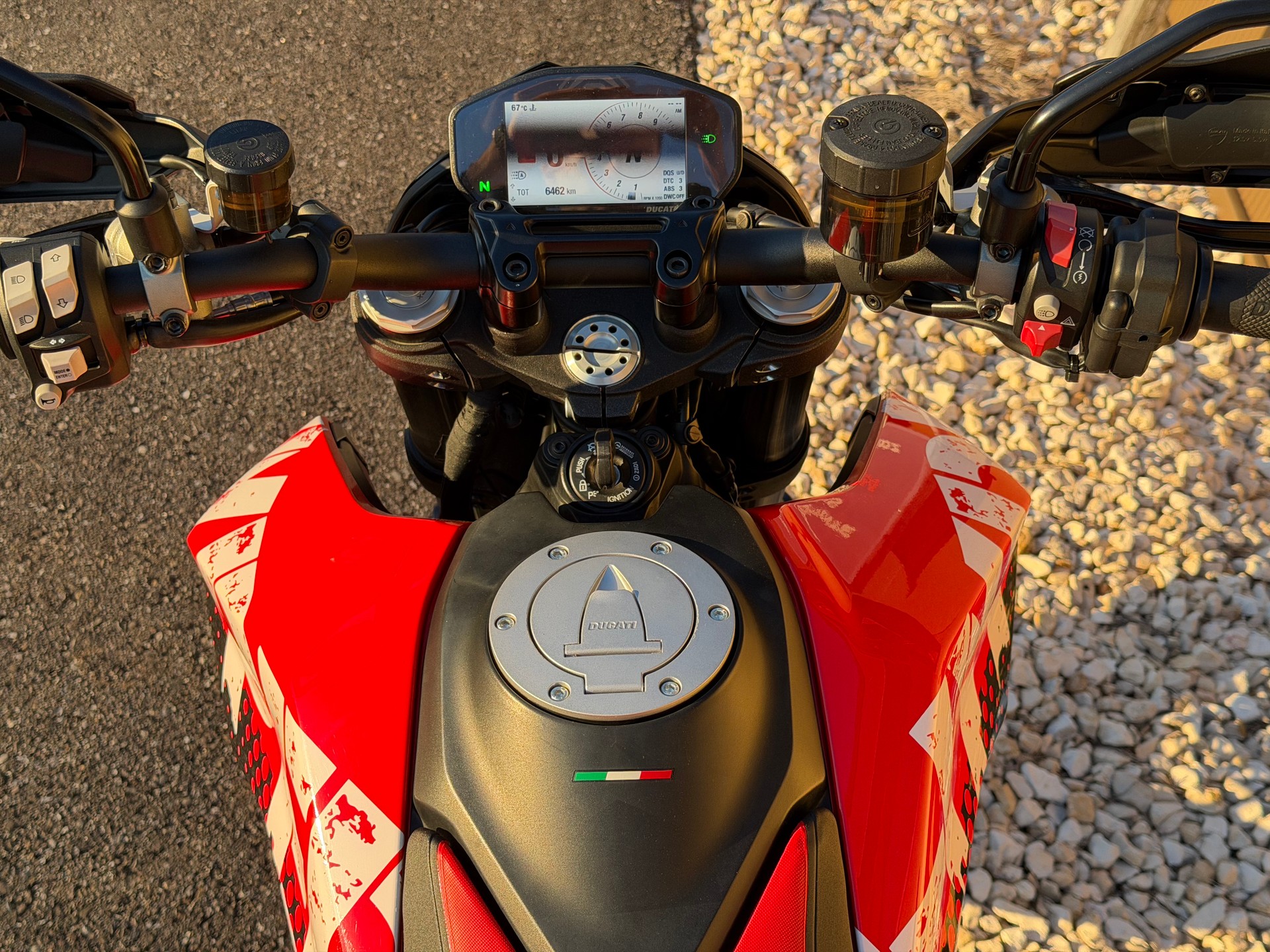 DUCATI Hypermotard 950 RVE (35kW)-image-15