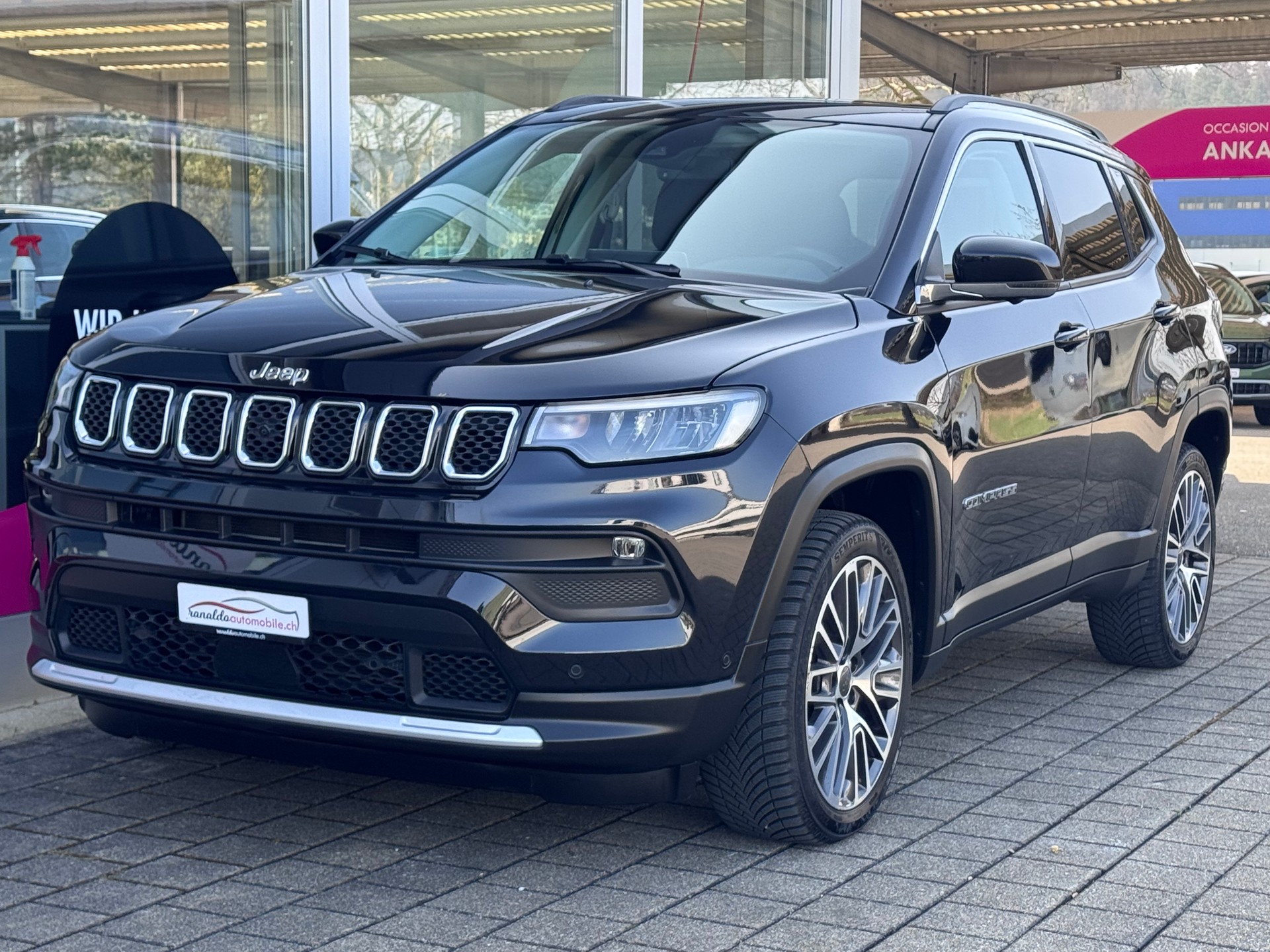 JEEP Compass 4x2 1.3 Limited DKG+Neues Navi-Display+360°Kamera+Panorama-Glasdach+El. Heckklappe+Sitz-/Lenkradheizung+18"Alu+-image-3